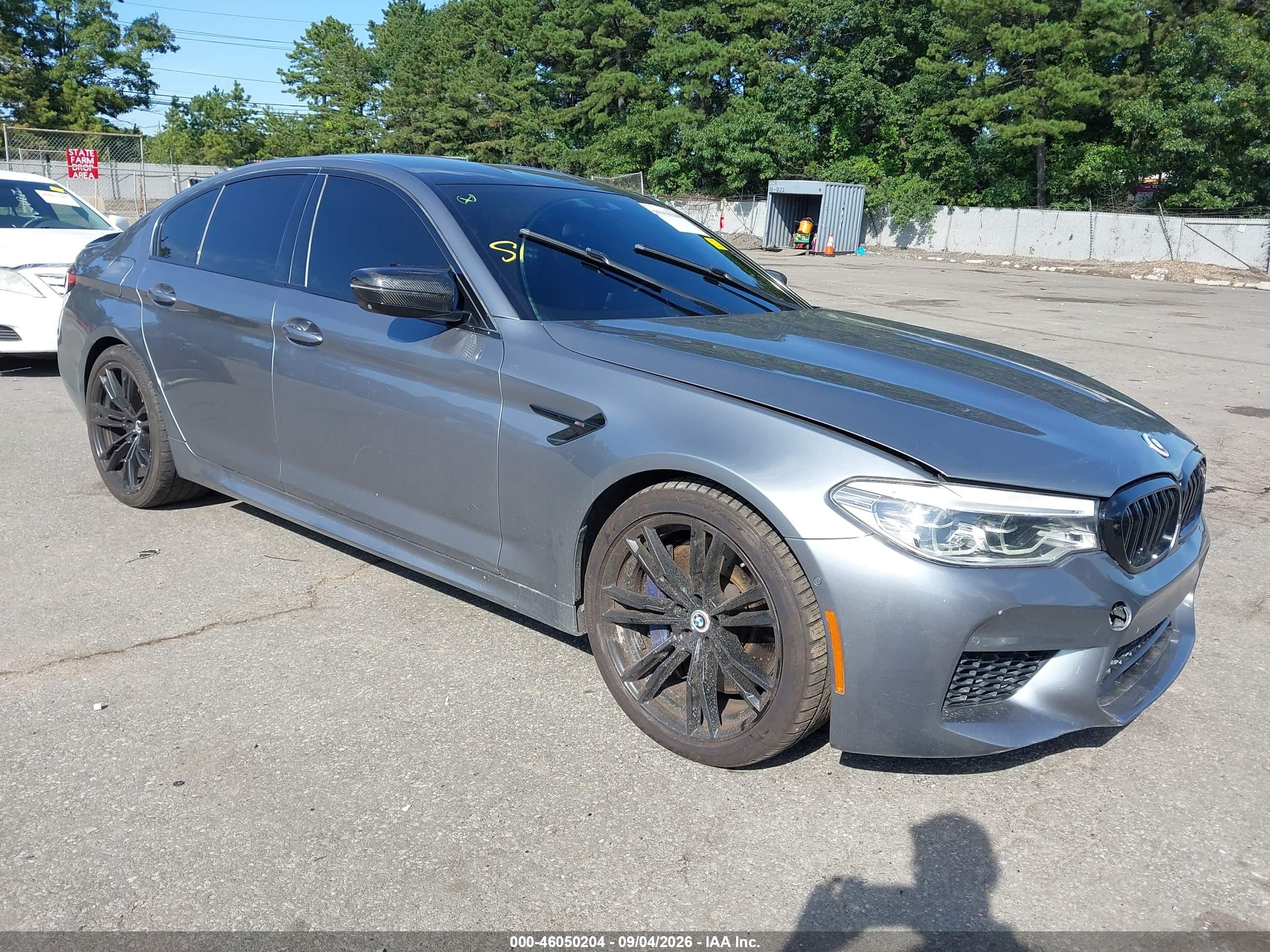 2019 BMW M5 VIN WBSJF0C54KB285599 — IAAI salvage auction photo