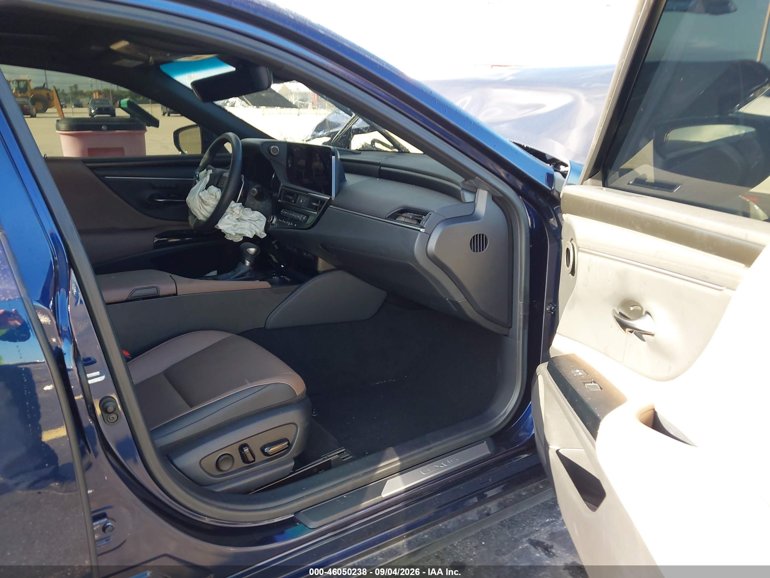 2025 Lexus ES 300h VIN 58ADA1C1XSU072669 IAAI salvage auction — Unknown, Certificate Of Destruction (Florida), sold $12,000 on 2026-10-15 (photo 5)