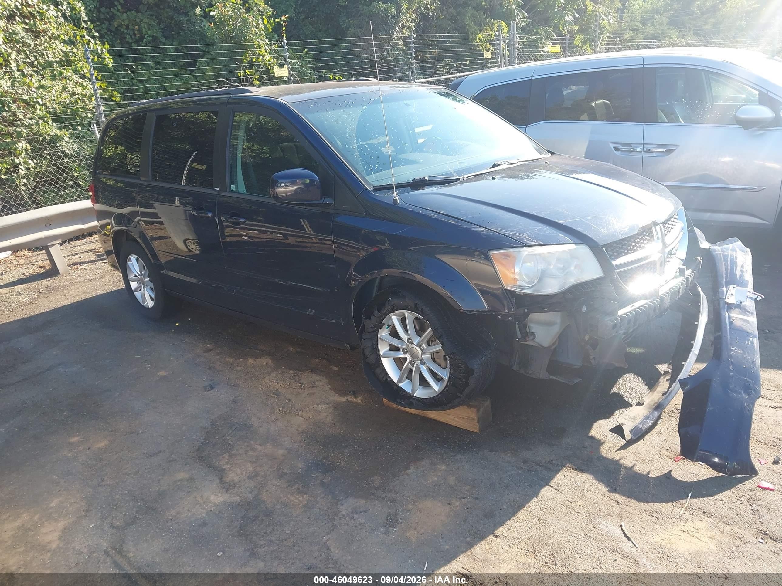 2014 Dodge Caravan VIN 2C4RDGCG3ER304790 IAAI salvage auction — Front End, Salvage (North Carolina), sold $2,050 on 2026-09-23 (photo 1)