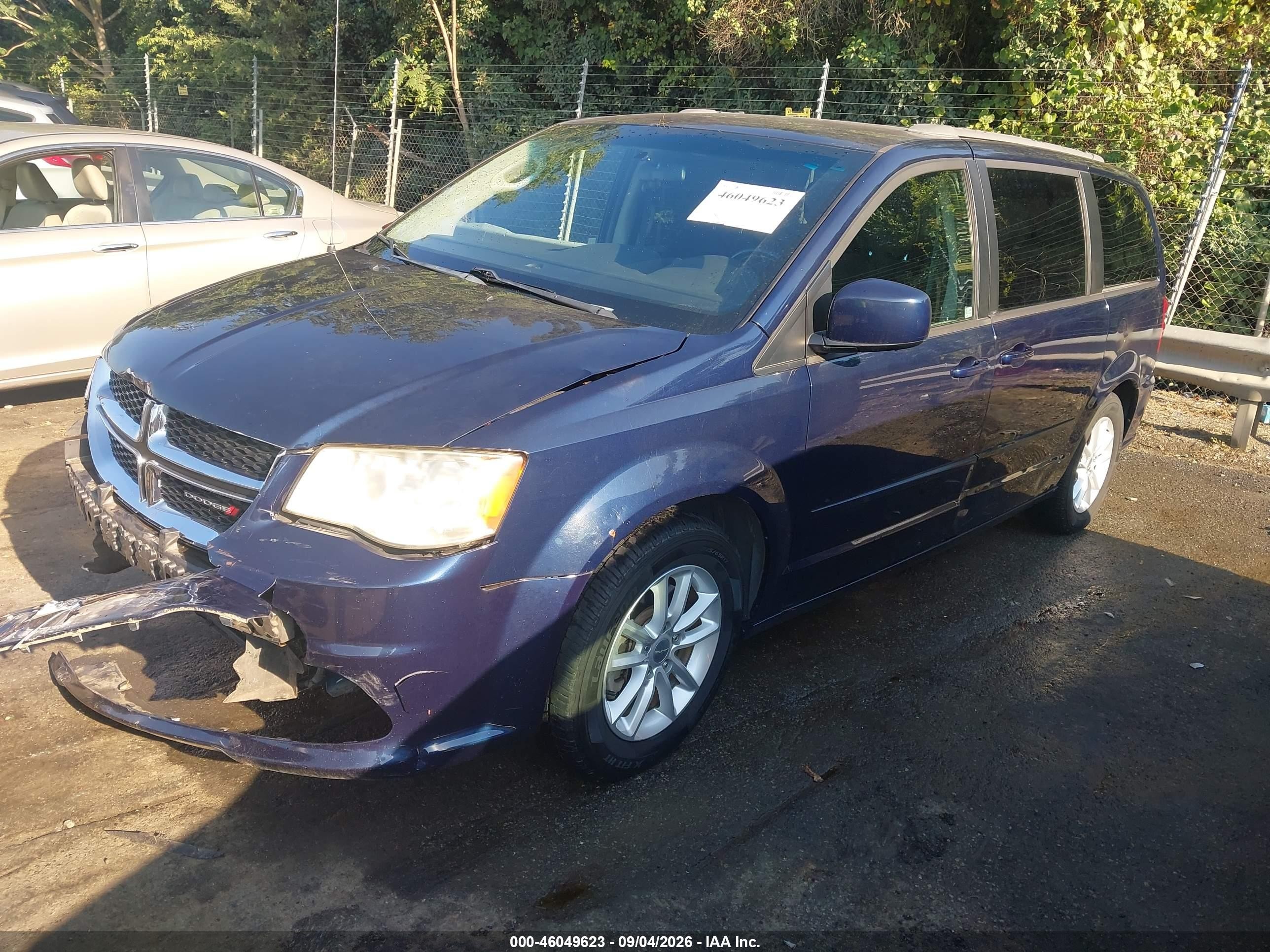 2014 Dodge Caravan VIN 2C4RDGCG3ER304790 IAAI salvage auction — Front End, Salvage (North Carolina), sold $2,050 on 2026-09-23 (photo 2)