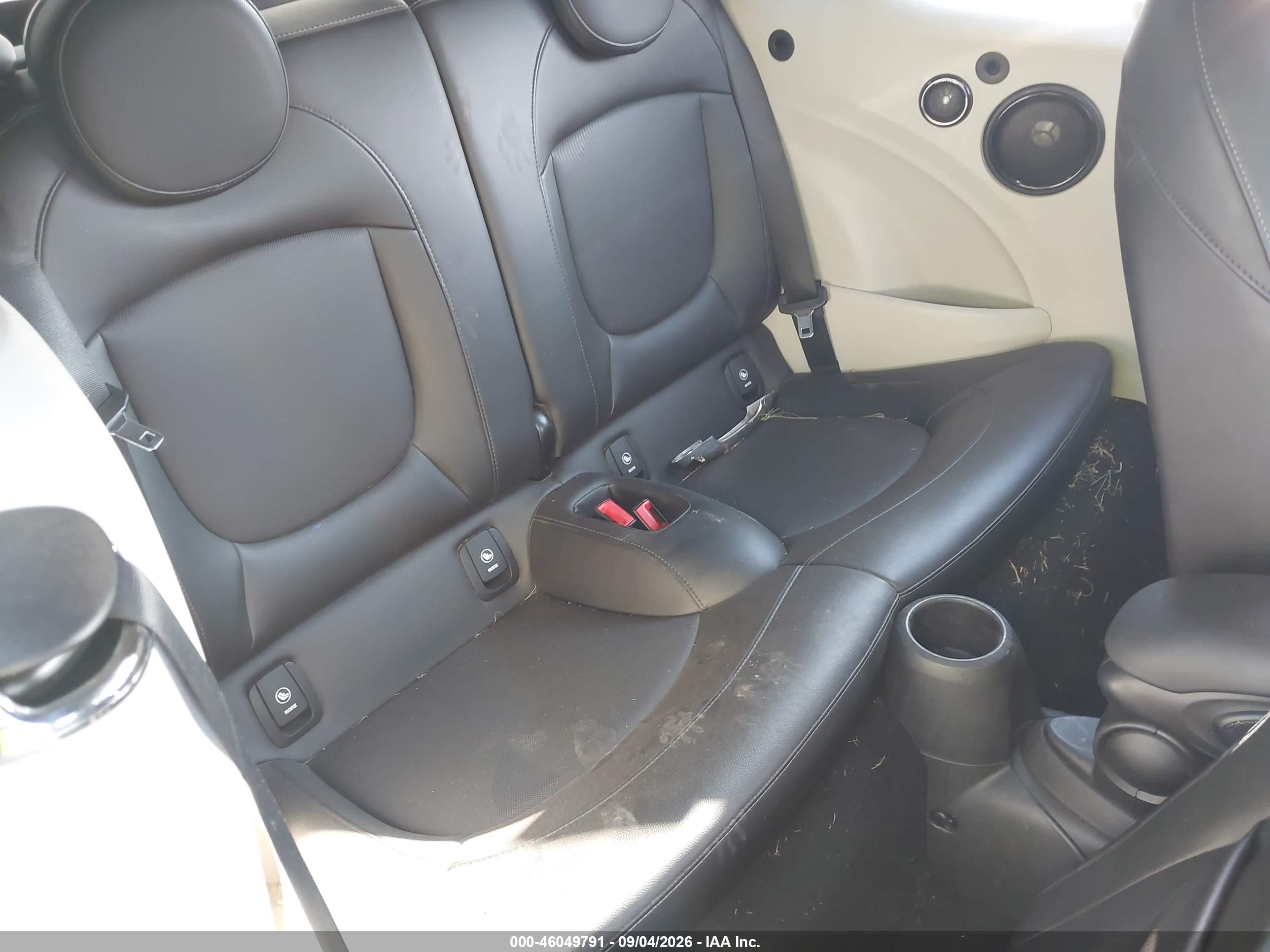 2017 Mini Convertible VIN WMWWG5C32H3C99977 IAAI salvage auction — Side, Salvage (Indiana), sold $1,650 on 2026-10-01 (photo 8)