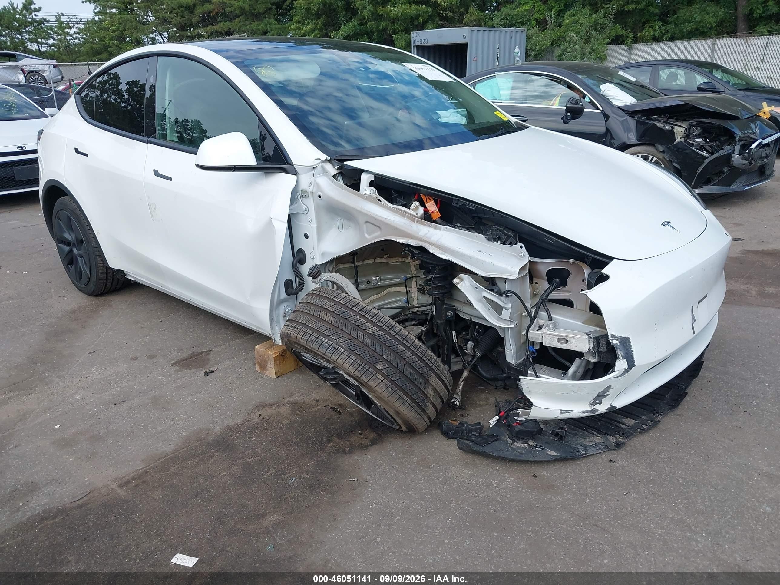2024 Tesla Model Y VIN 7SAYGDEE0RF152663 IAAI salvage auction — Side, Mv-907A (New York), sold $14,200 on 2026-09-14 (photo 1)