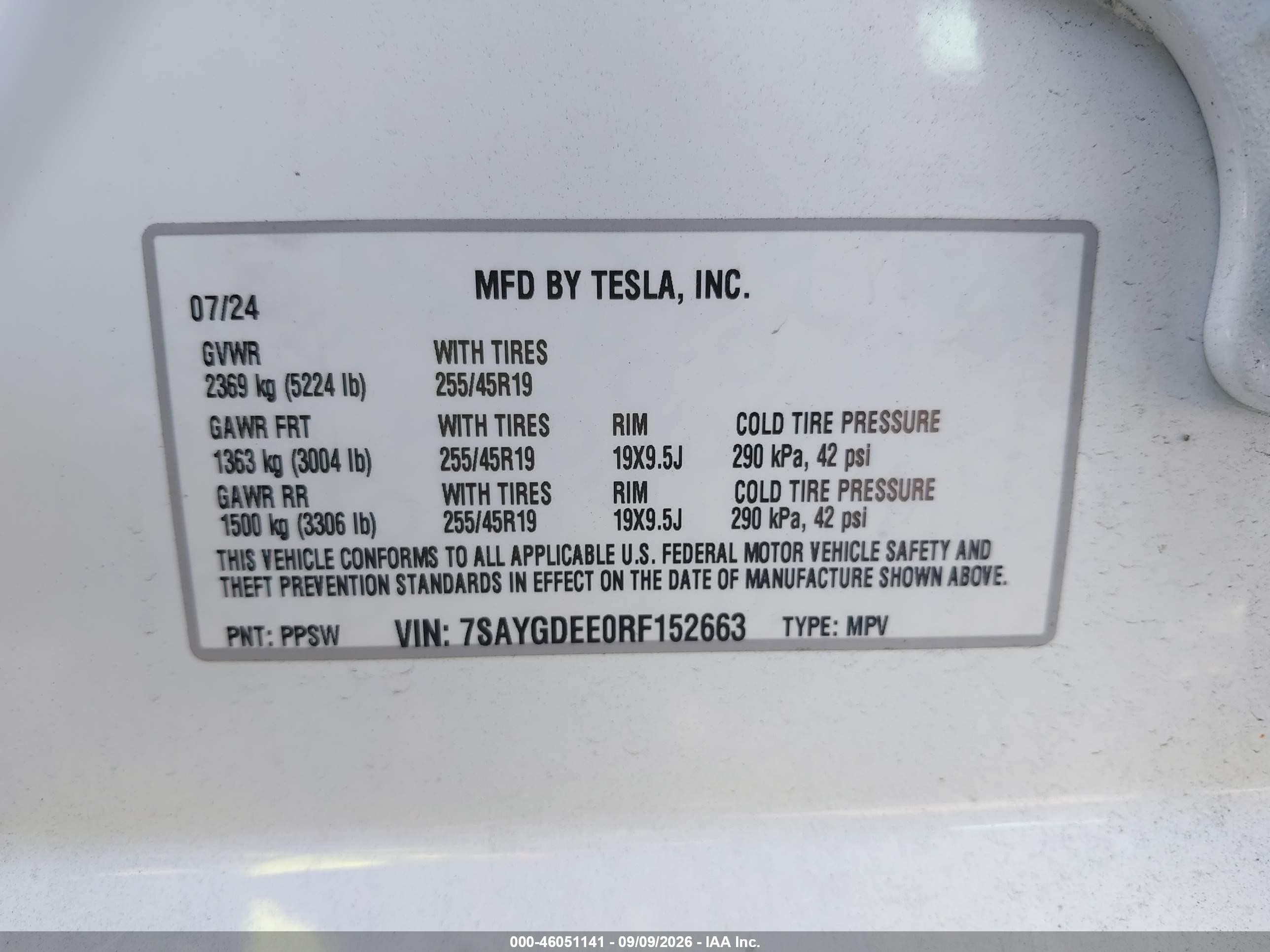 2024 Tesla Model Y VIN 7SAYGDEE0RF152663 IAAI salvage auction — Side, Mv-907A (New York), sold $14,200 on 2026-09-14 (photo 9)