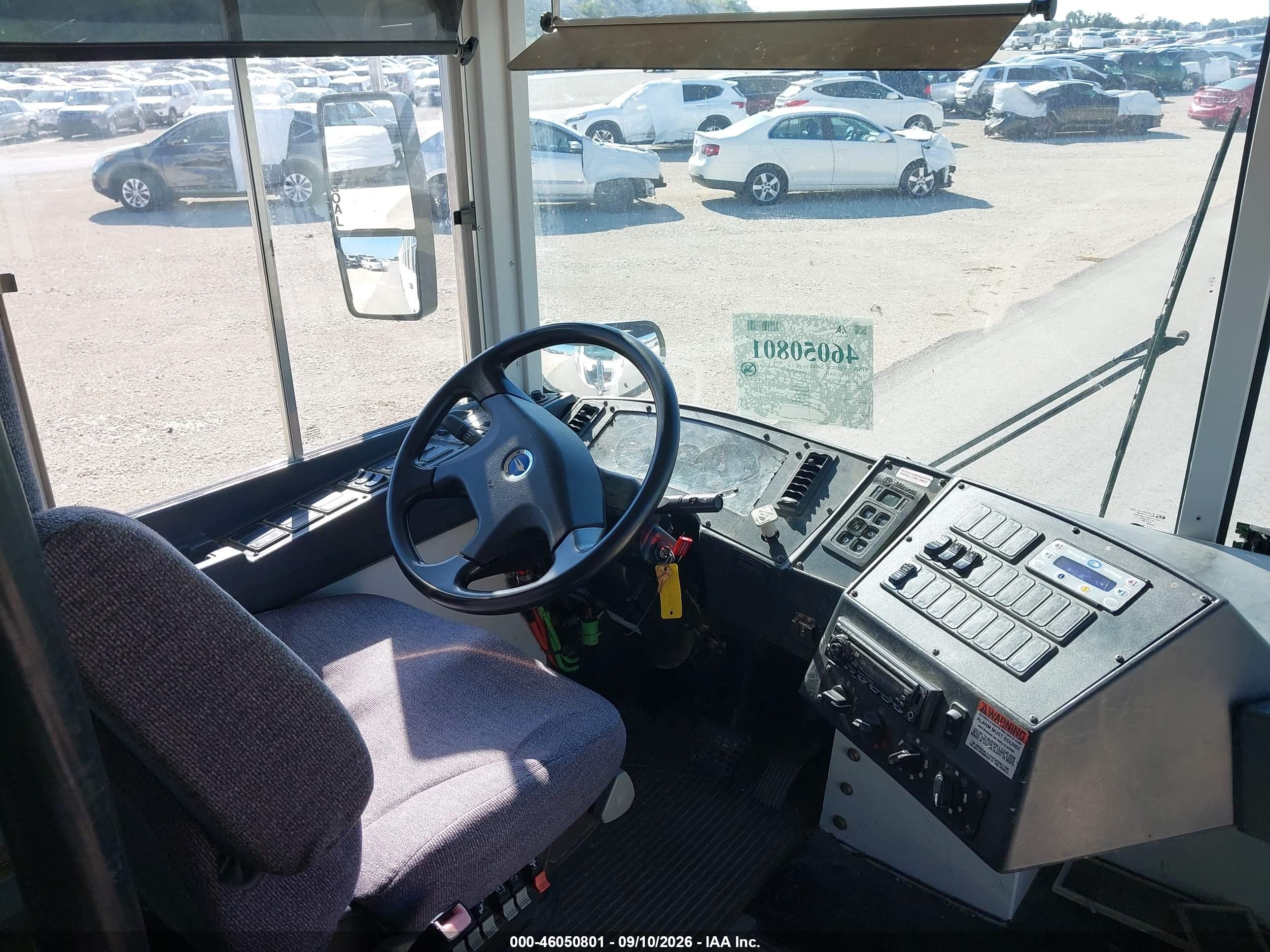 2014 Blue Bird School Bus / Transit Bus VIN 1BABNBCA5EF304711 IAAI salvage auction — Side, Sf97 (Texas), sold $14,750 on 2026-10-07 (photo 5)