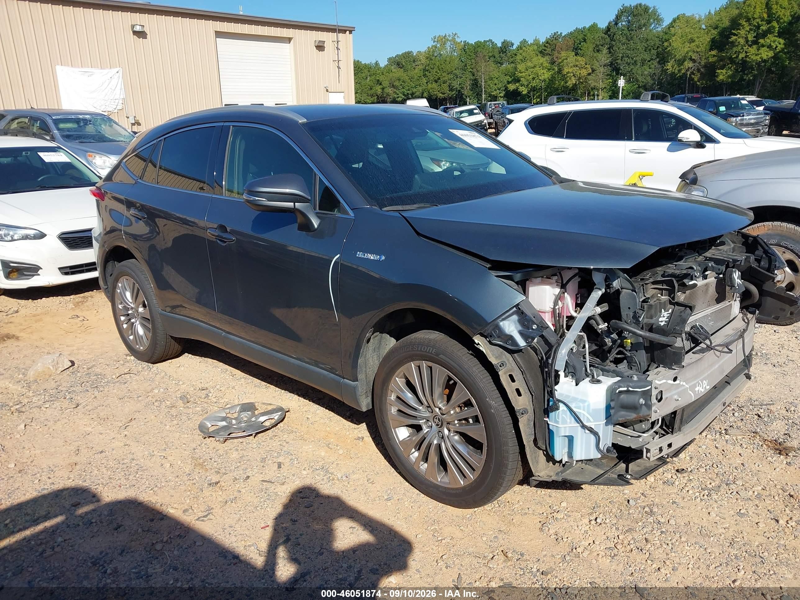 2021 Toyota Venza VIN JTEAAAAH8MJ002036 — IAAI salvage auction photo