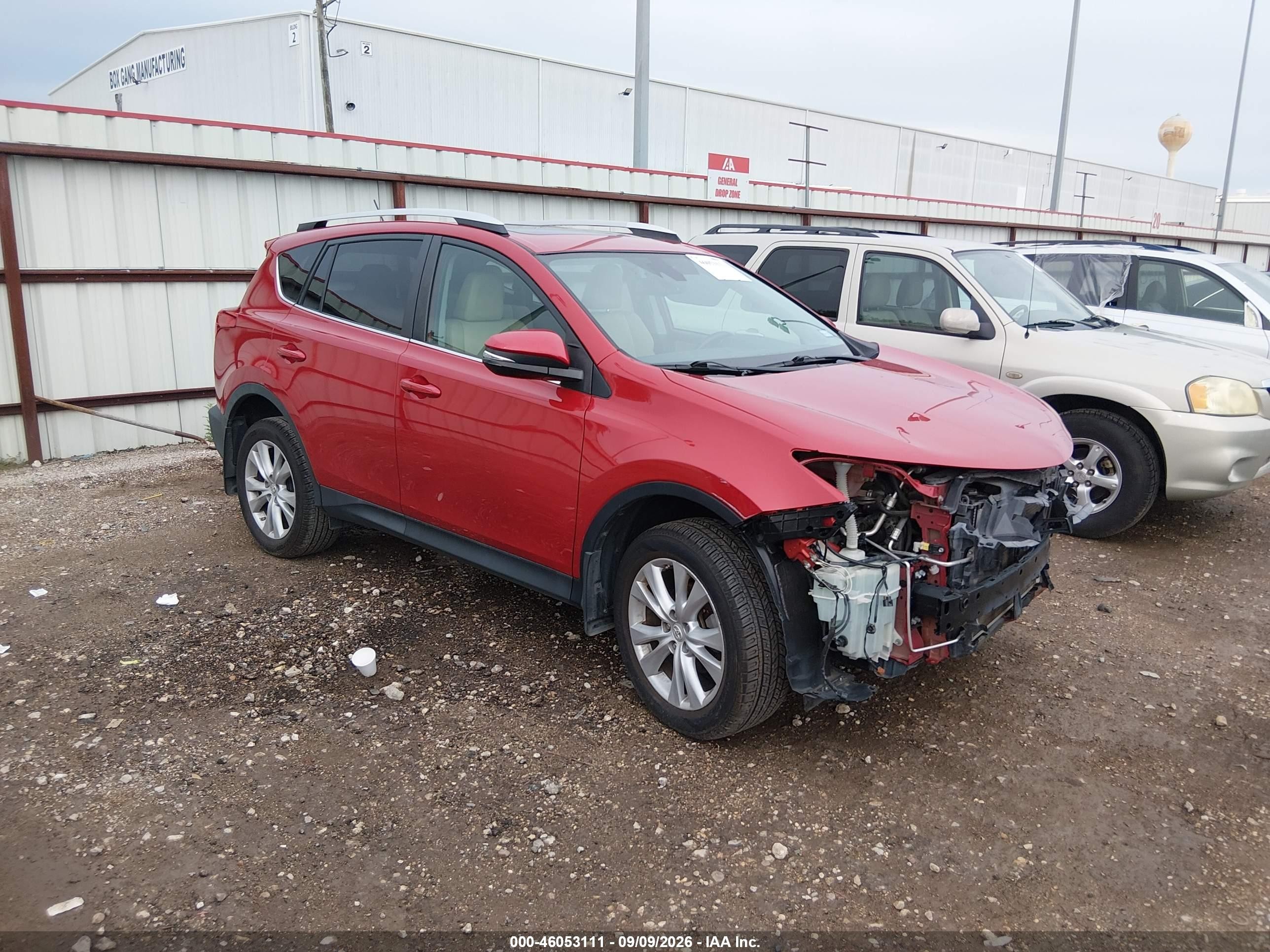 2015 Toyota RAV4 VIN 2T3DFREV2FW252328 — IAAI salvage auction photo