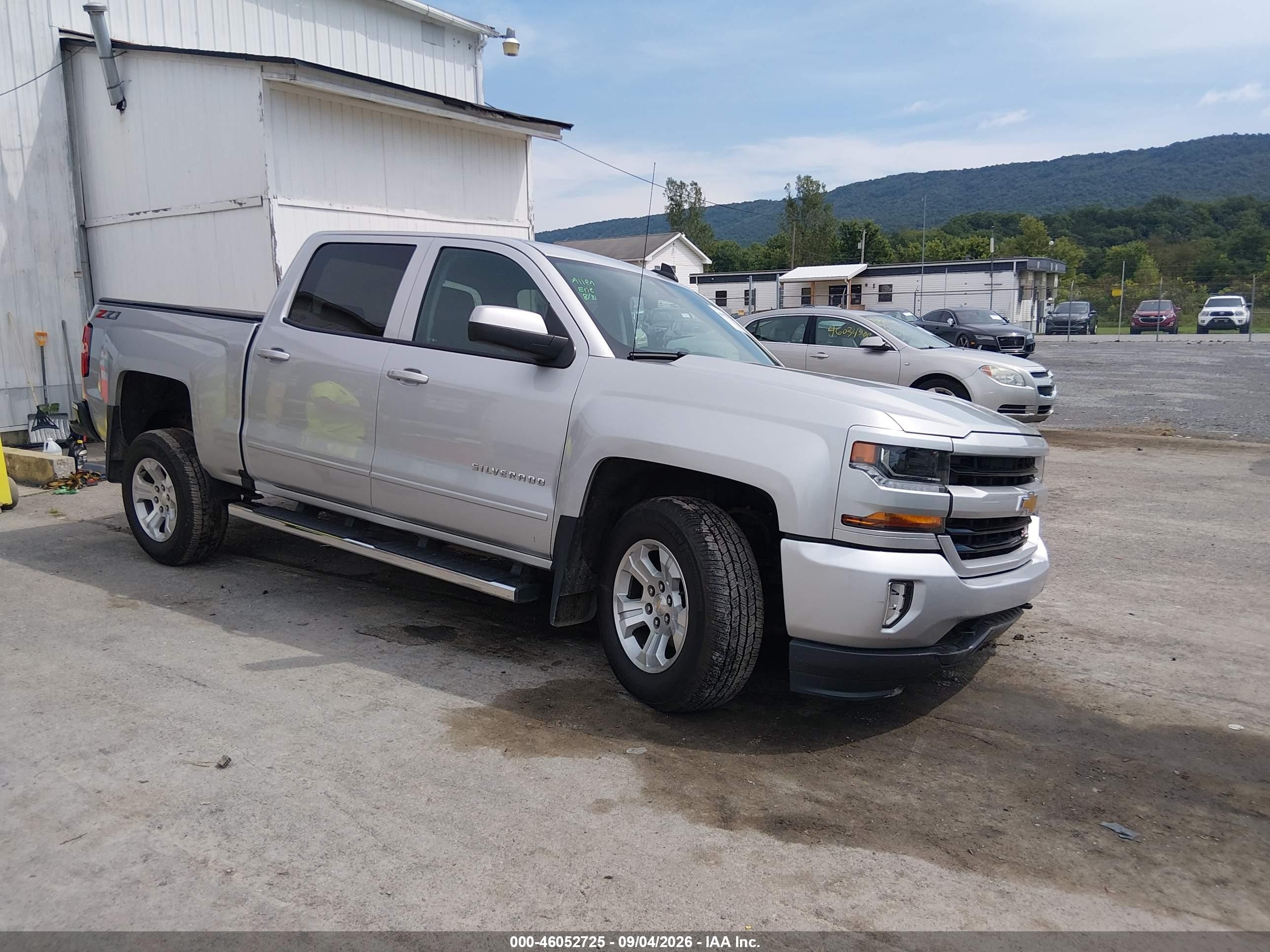 2018 Chevrolet Silverado 1500 VIN 3GCUKREC0JG314294 — IAAI salvage auction photo