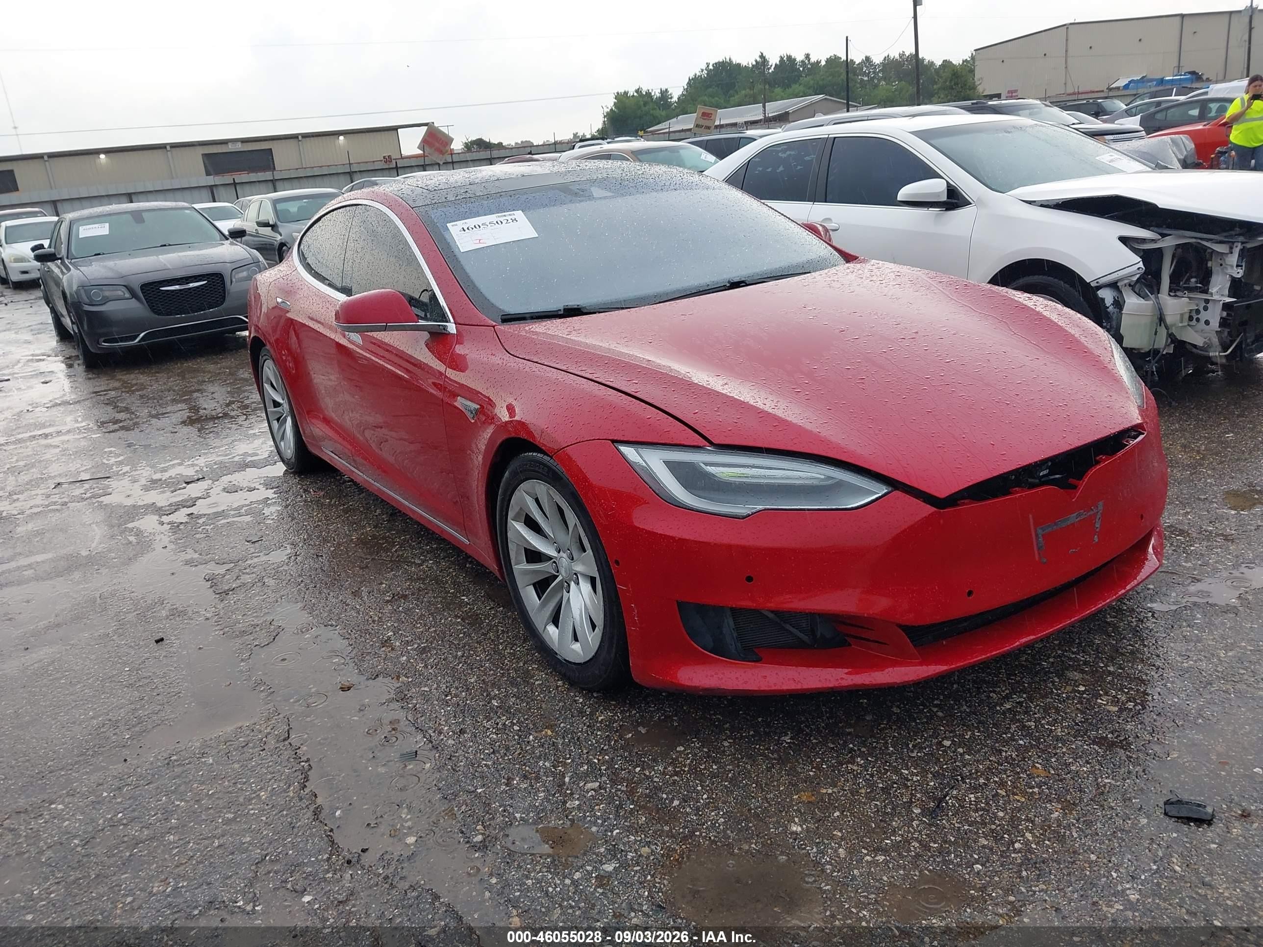2016 Tesla Model S VIN 5YJSA1E21GF156369 — IAAI salvage auction photo