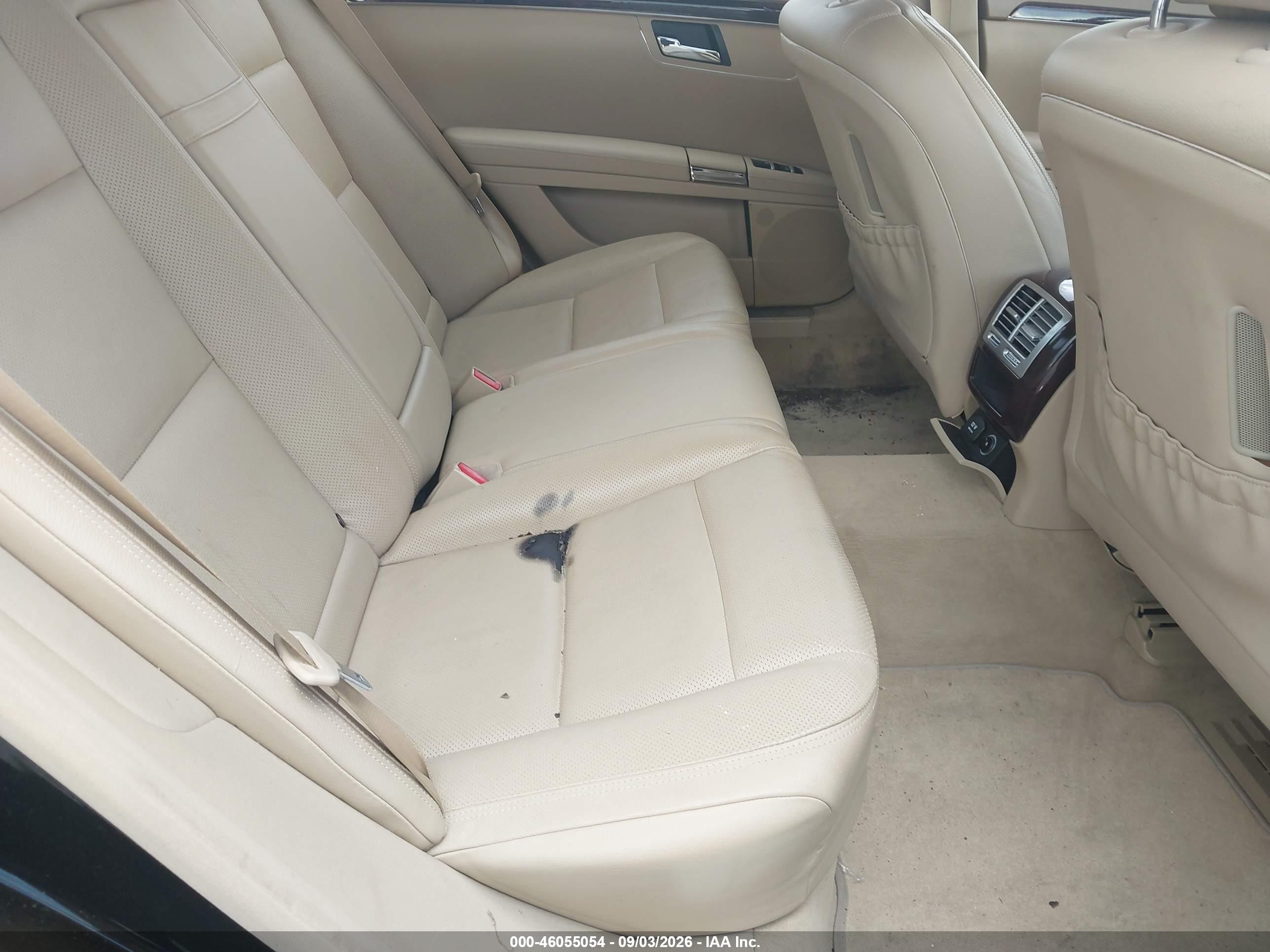 2010 Mercedes-benz S class VIN WDDNG8GB8AA315105 IAAI salvage auction — Normal Wear, Clear (Florida), sold $2,550 on 2026-10-03 (photo 8)