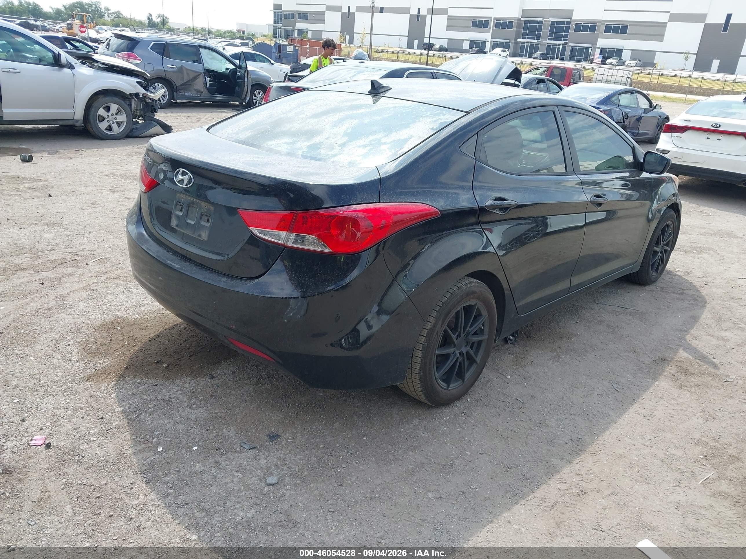 2013 Hyundai Elantra VIN KMHDH4AE4DU534866 IAAI salvage auction — Unknown, Salvage (Texas), sold $625 on 2026-10-07 (photo 4)