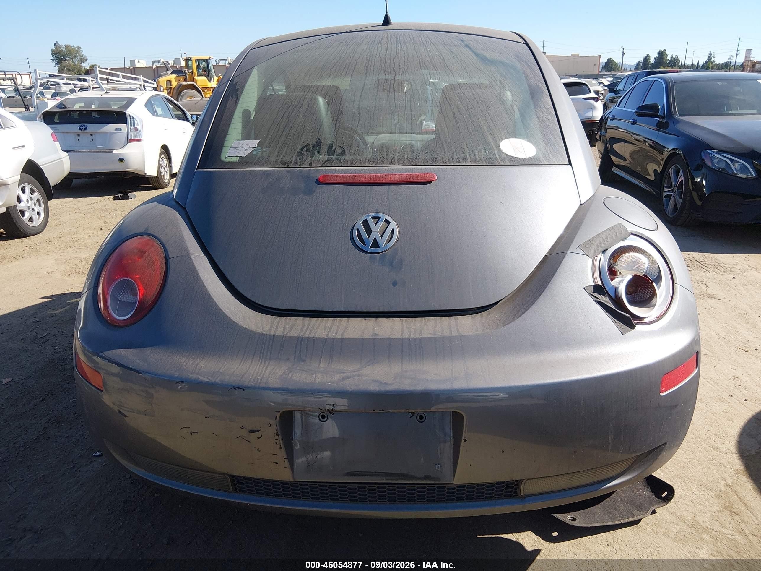 2007 Volkswagen Beetle VIN 3VWRG31CX7M507571 IAAI salvage auction — Normal Wear, App For Dup Clear (California), sold $700 on 2026-09-10 (photo 6)