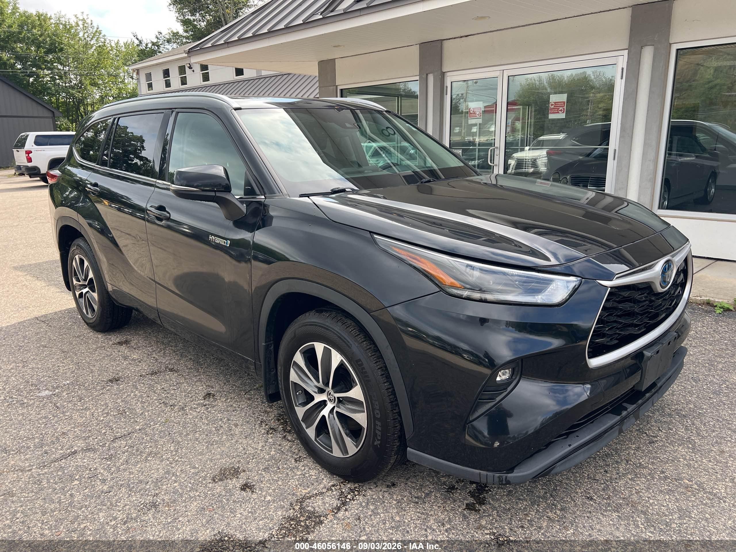 2021 Toyota Highlander Hybrid VIN 5TDGBRCH4MS034038 — IAAI salvage auction photo