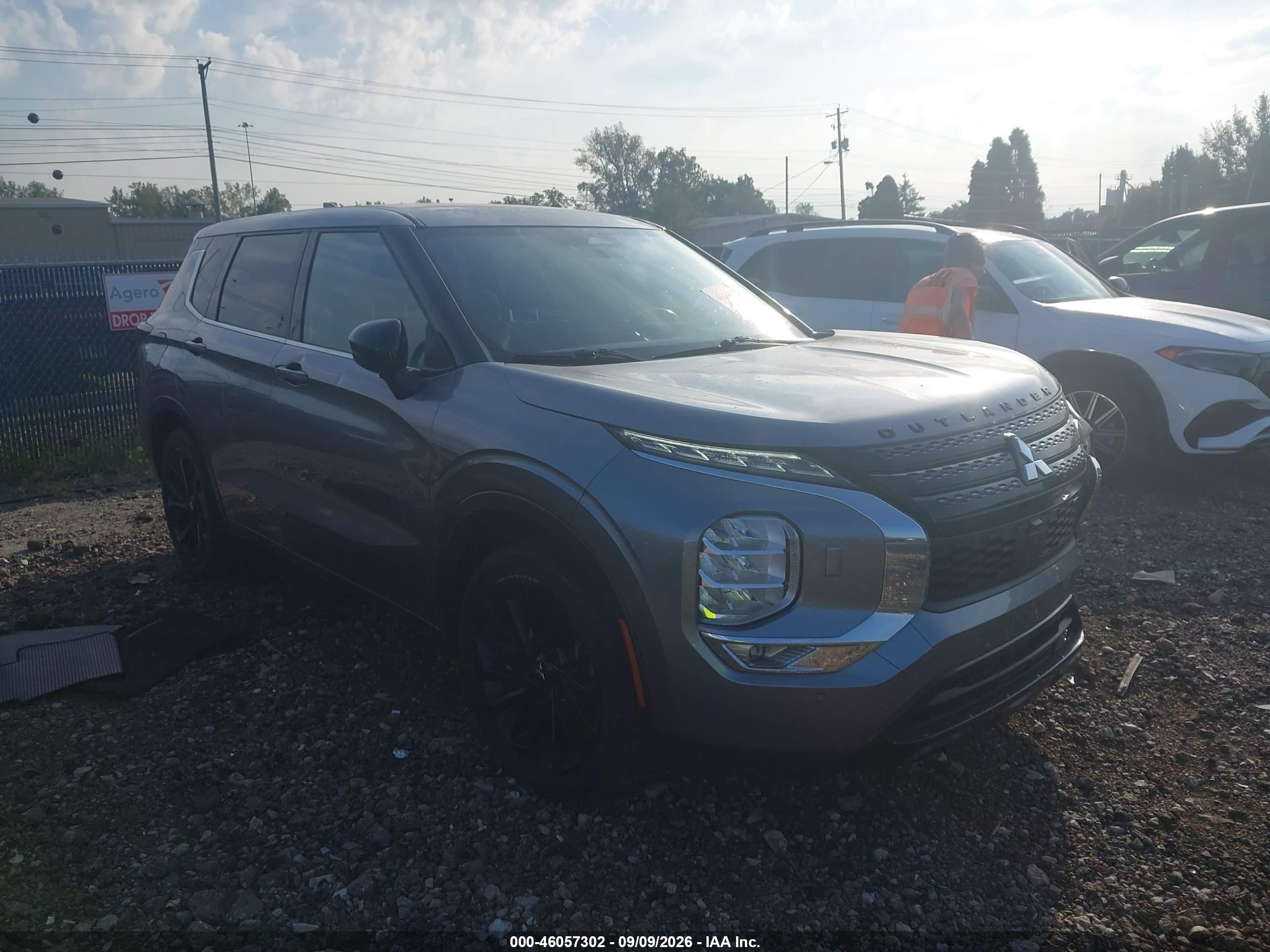 2022 Mitsubishi Outlander VIN JA4J4UA87NZ083217 — IAAI salvage auction photo