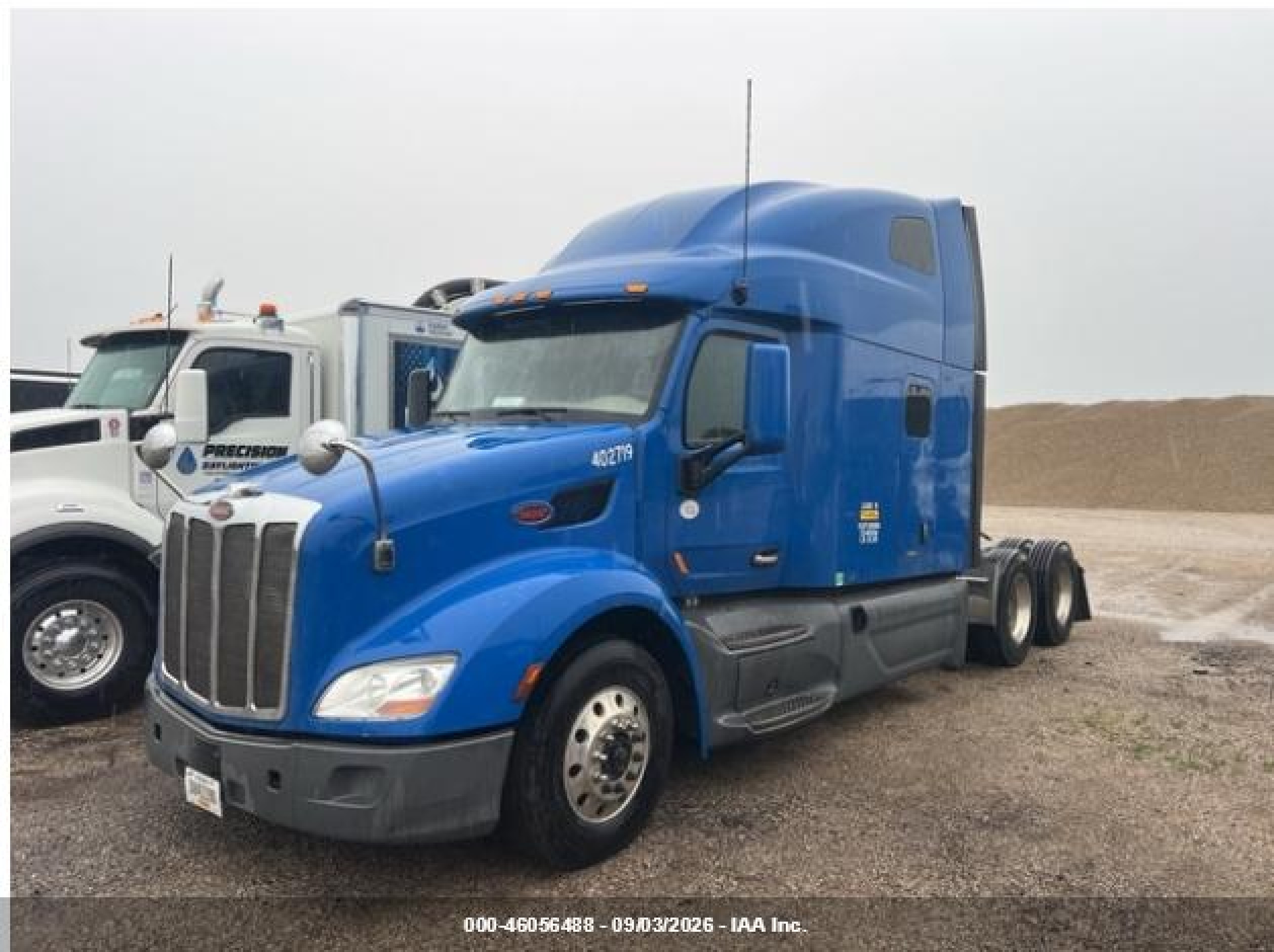 2020 Peterbilt 579 VIN 1XPBDP9X8LD650650 IAAI salvage auction — Repossession, Original (West Virginia), sold $5,650 on 2026-09-09 (photo 2)