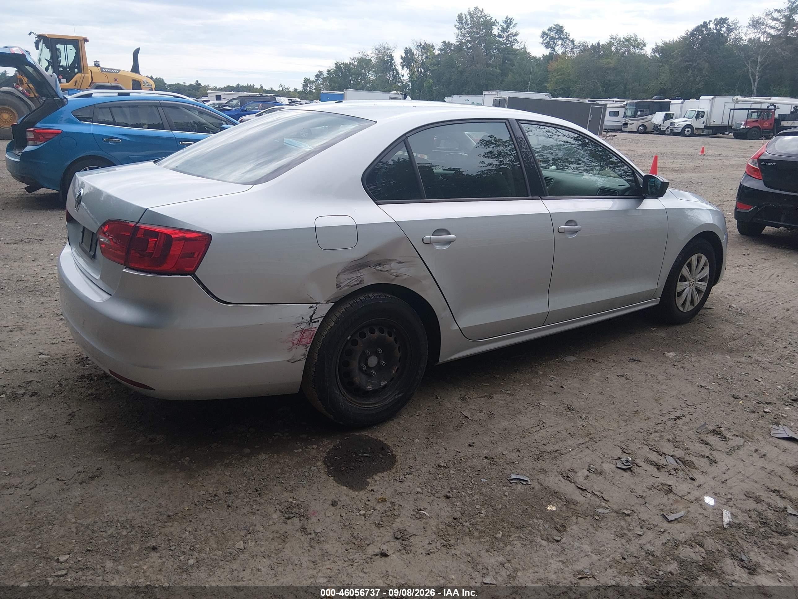 2014 Volkswagen Jetta VIN 3VW2K7AJ6EM366405 IAAI salvage auction — Side, Clear (Massachusetts), sold $1,650 on 2026-09-12 (photo 4)