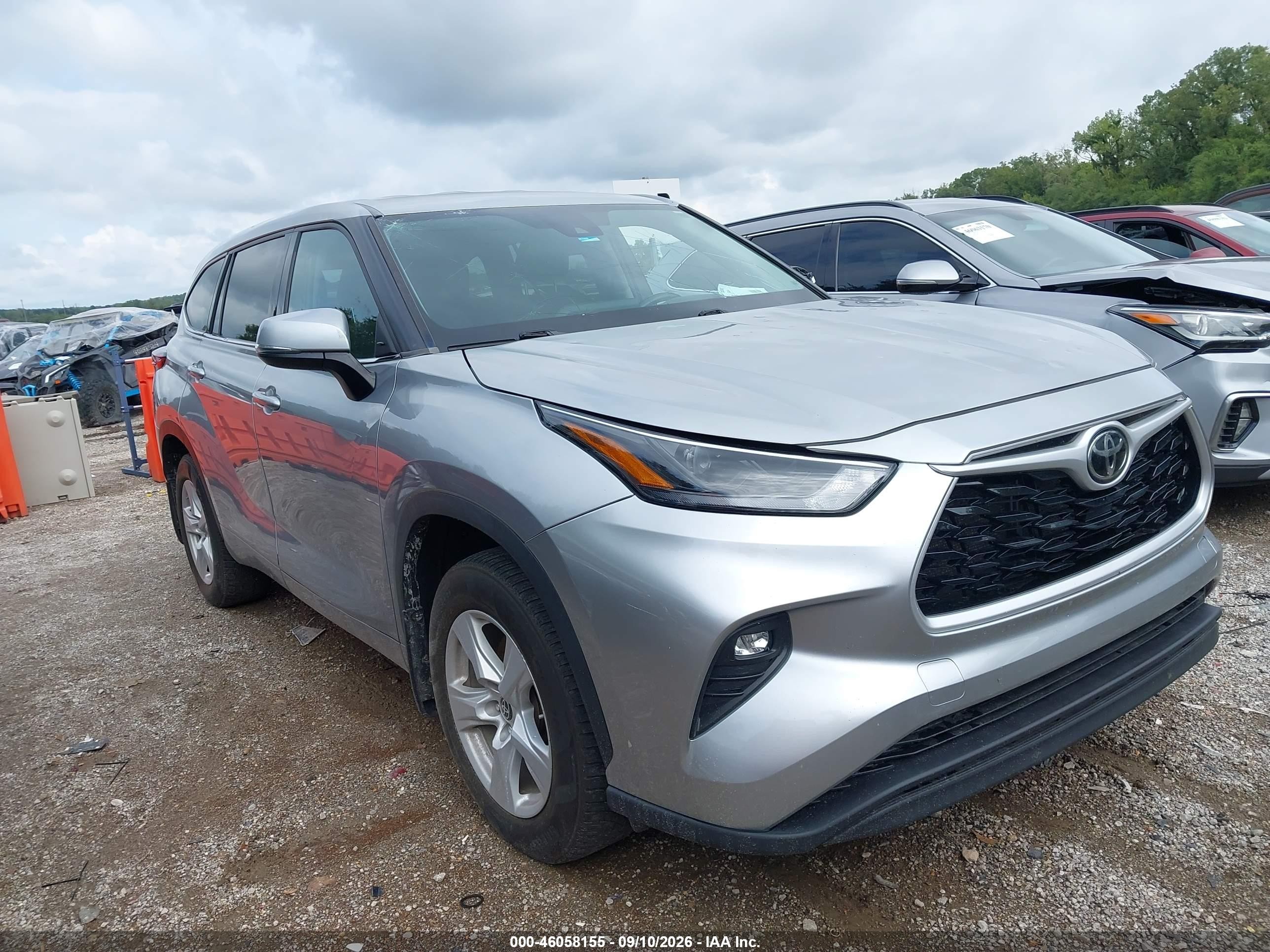 2022 Toyota Highlander VIN 5TDBZRBHXNS564944 — IAAI salvage auction photo