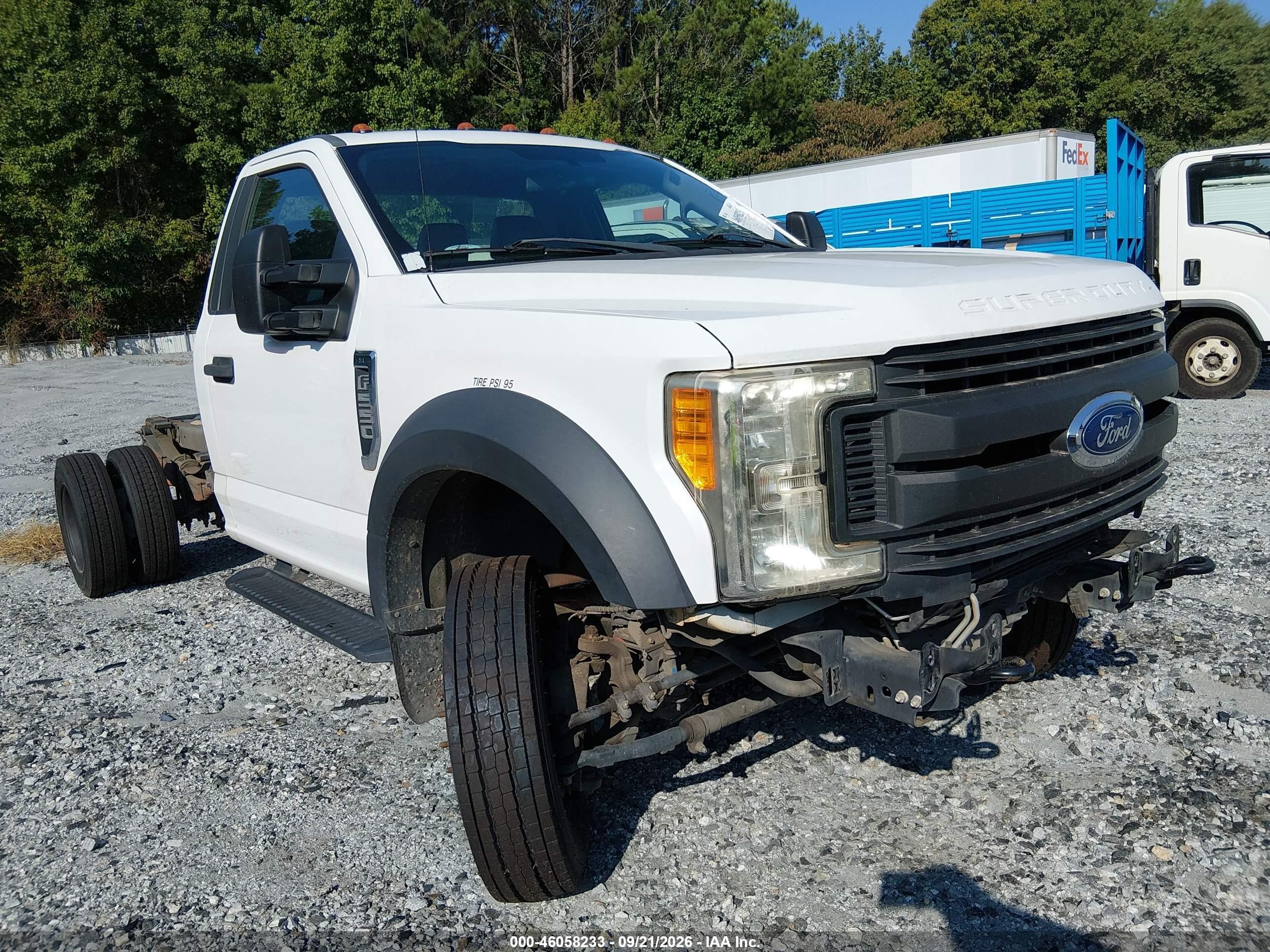2017 Ford F-550 Chassis VIN 1FDUF5GY5HEF22416 — IAAI salvage auction photo