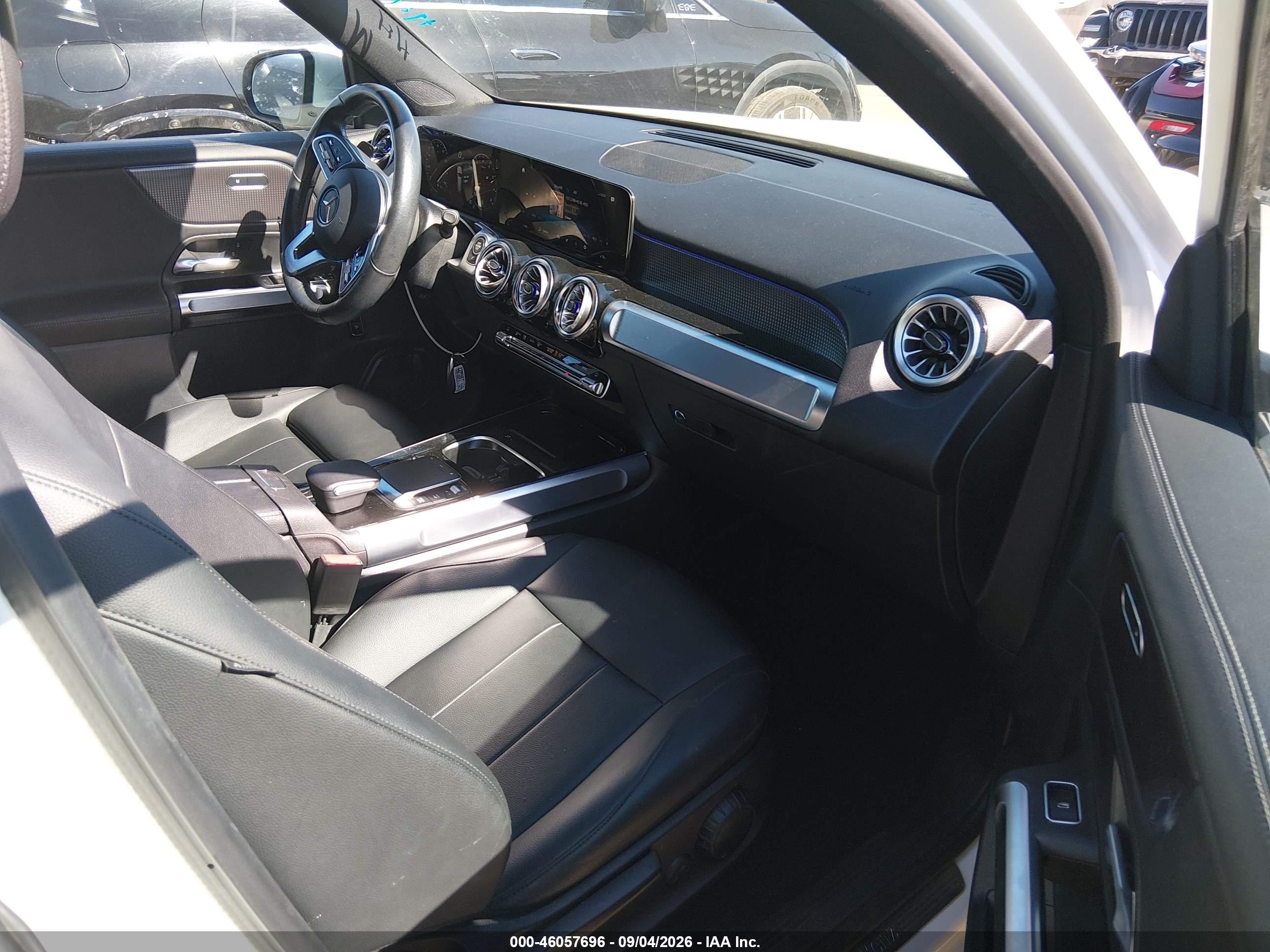 2022 Mercedes-benz Glb VIN W1N4M4HB3NW245780 IAAI salvage auction — Unknown, Salvage (California), sold $10,800 on 2026-10-20 (photo 5)