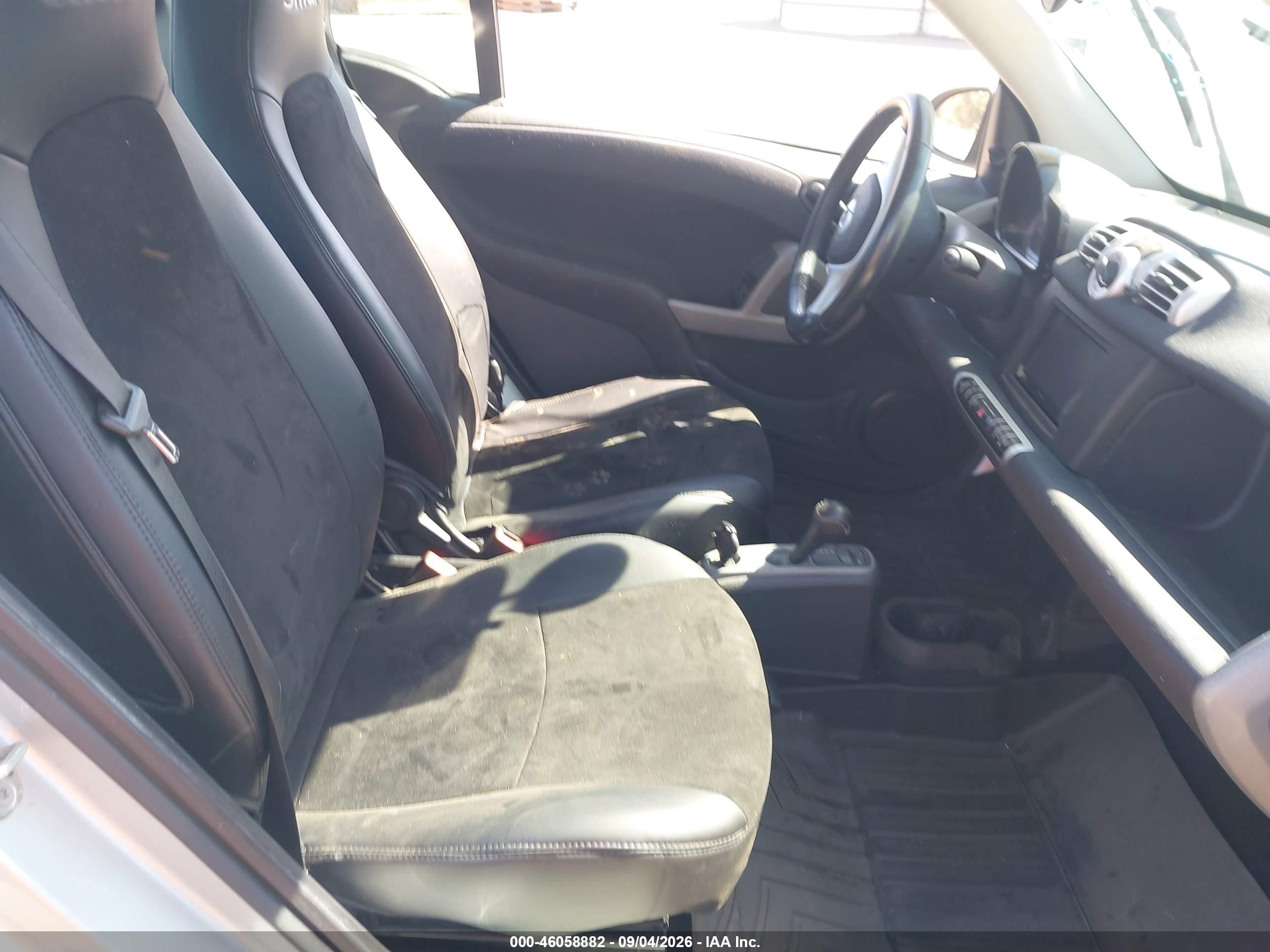 2014 Smart Fortwo VIN WMEEJ3BA7EK730267 IAAI salvage auction — Normal Wear, Clear - Dealer Only (California), sold $675 on 2026-09-23 (photo 5)