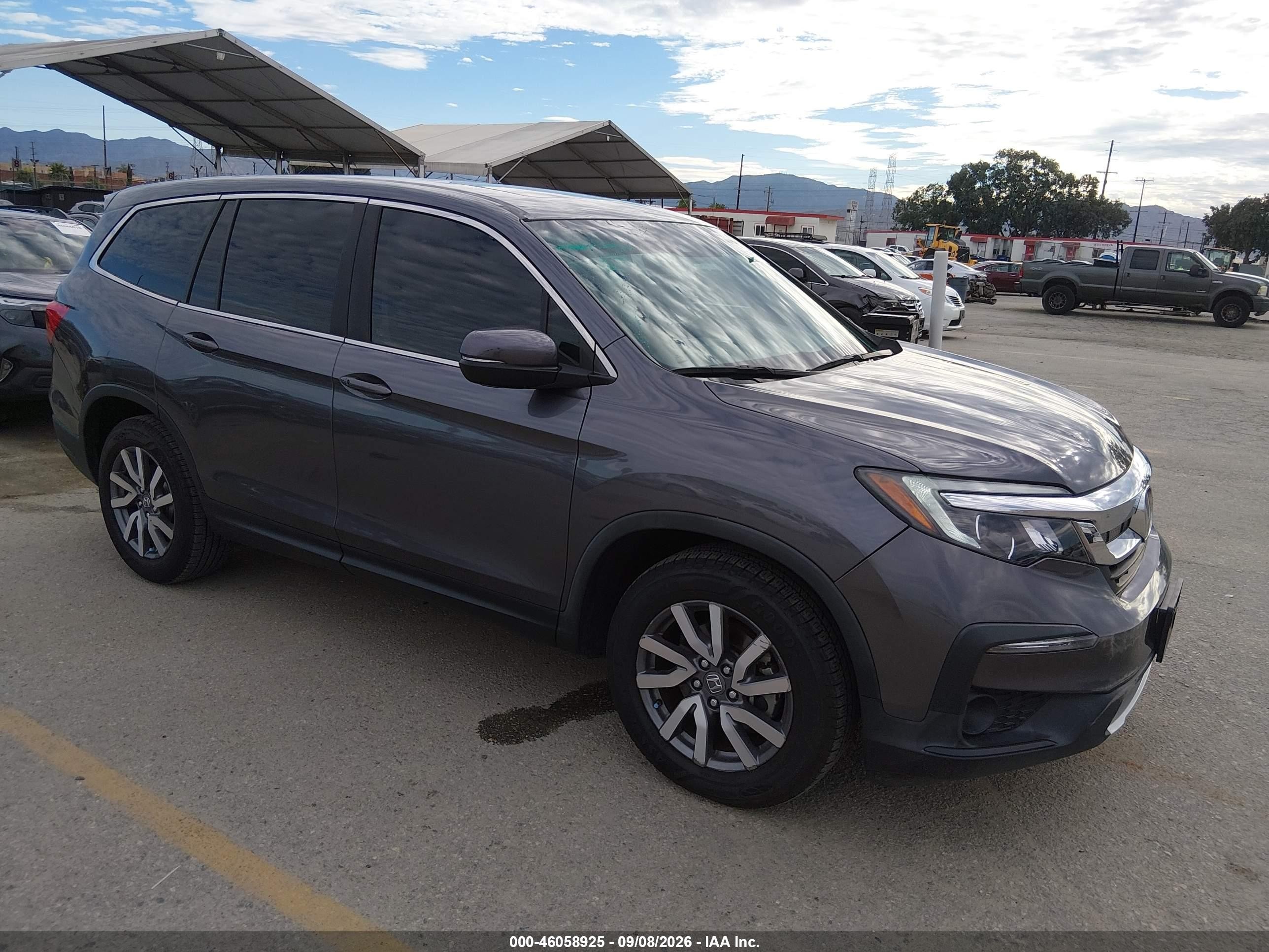 2019 Honda Pilot VIN 5FNYF5H57KB037758 — IAAI salvage auction photo