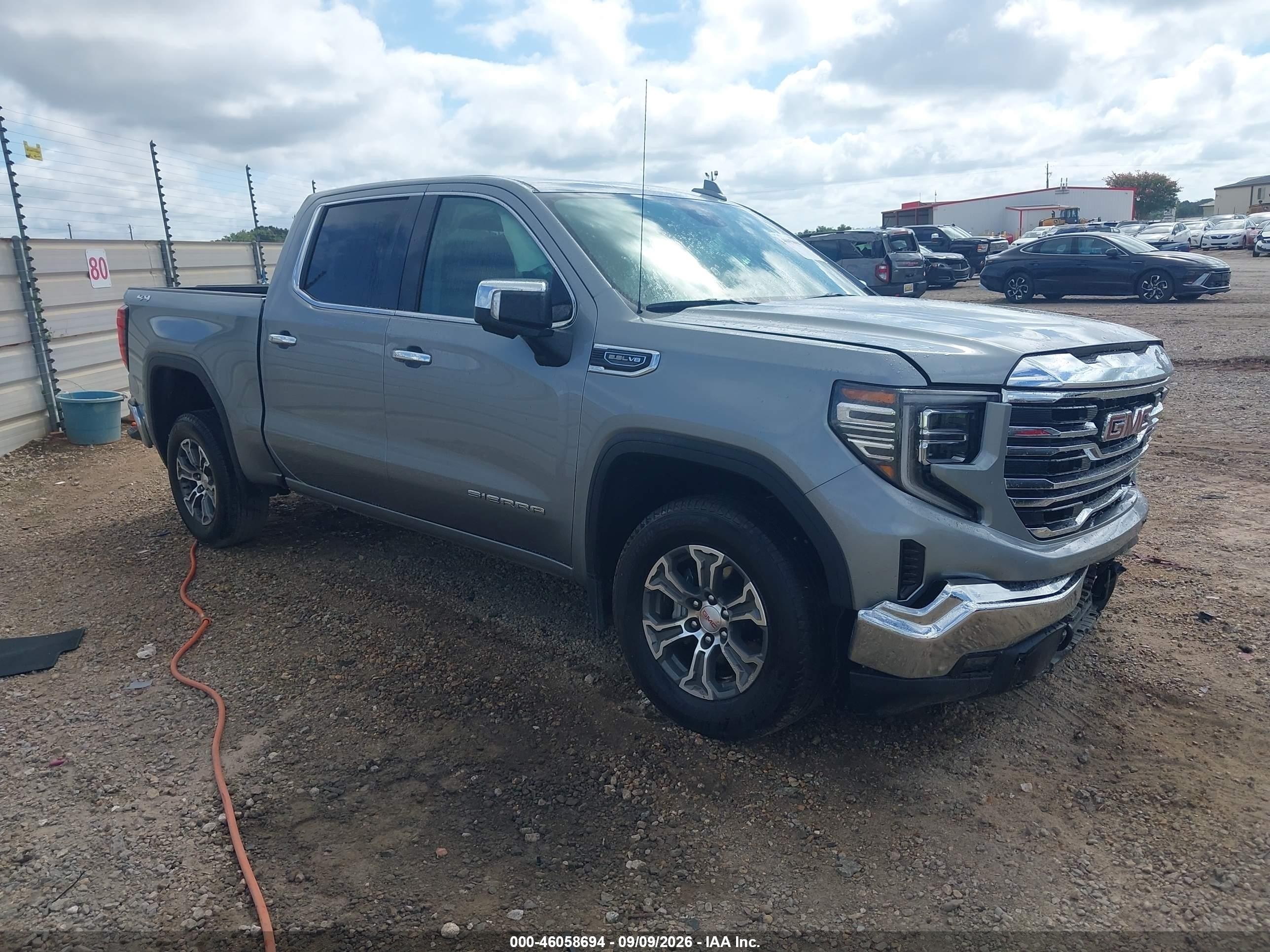 2026 GMC Sierra 1500 VIN 1GTUUDED5TZ267837 — IAAI salvage auction photo