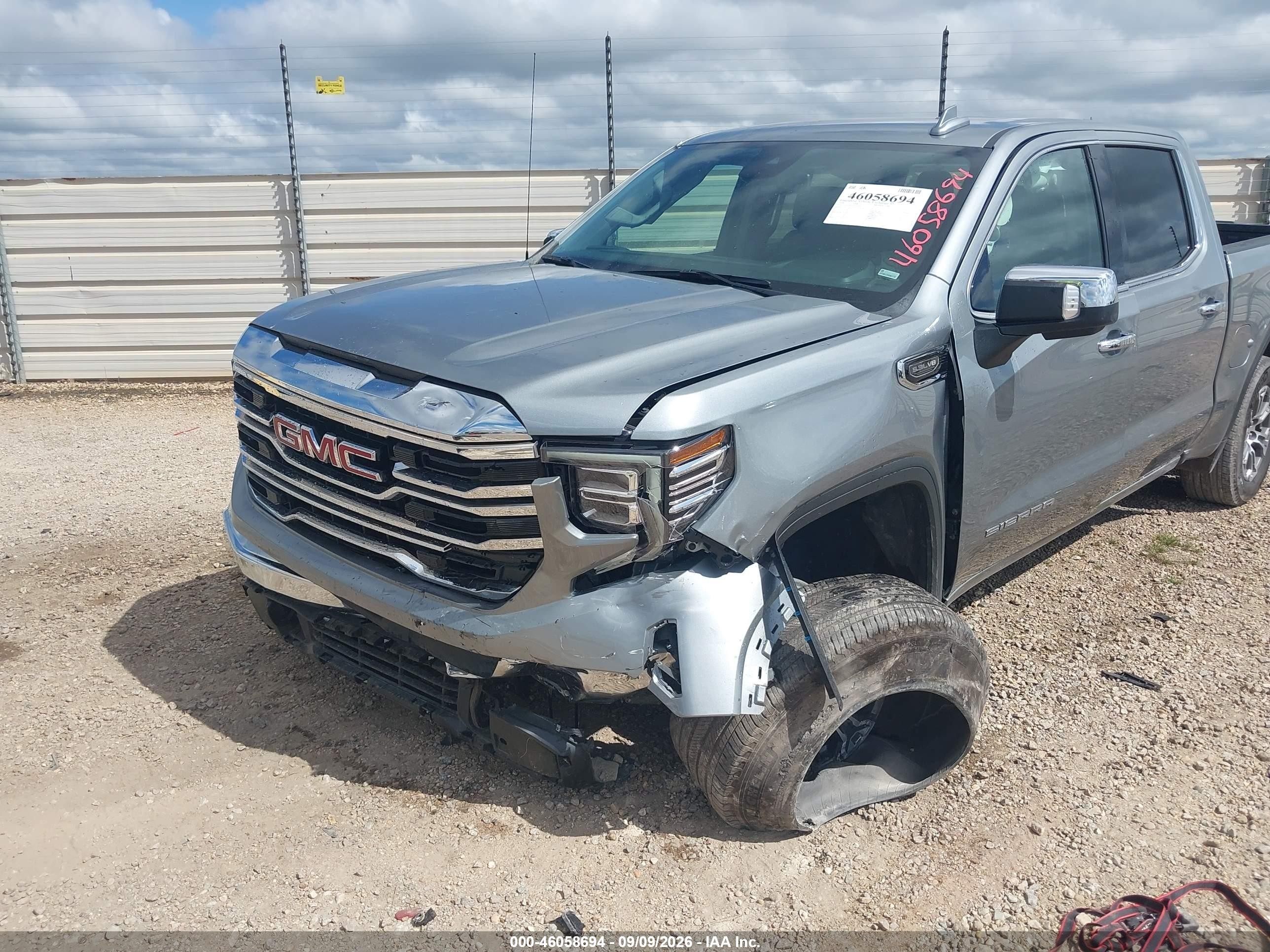 2026 GMC Sierra 1500 VIN 1GTUUDED5TZ267837 IAAI salvage auction — Front End, Enterprise Vehicles Clear Only (South Carolina), sold $20,100 on 2026-09-14 (photo 6)