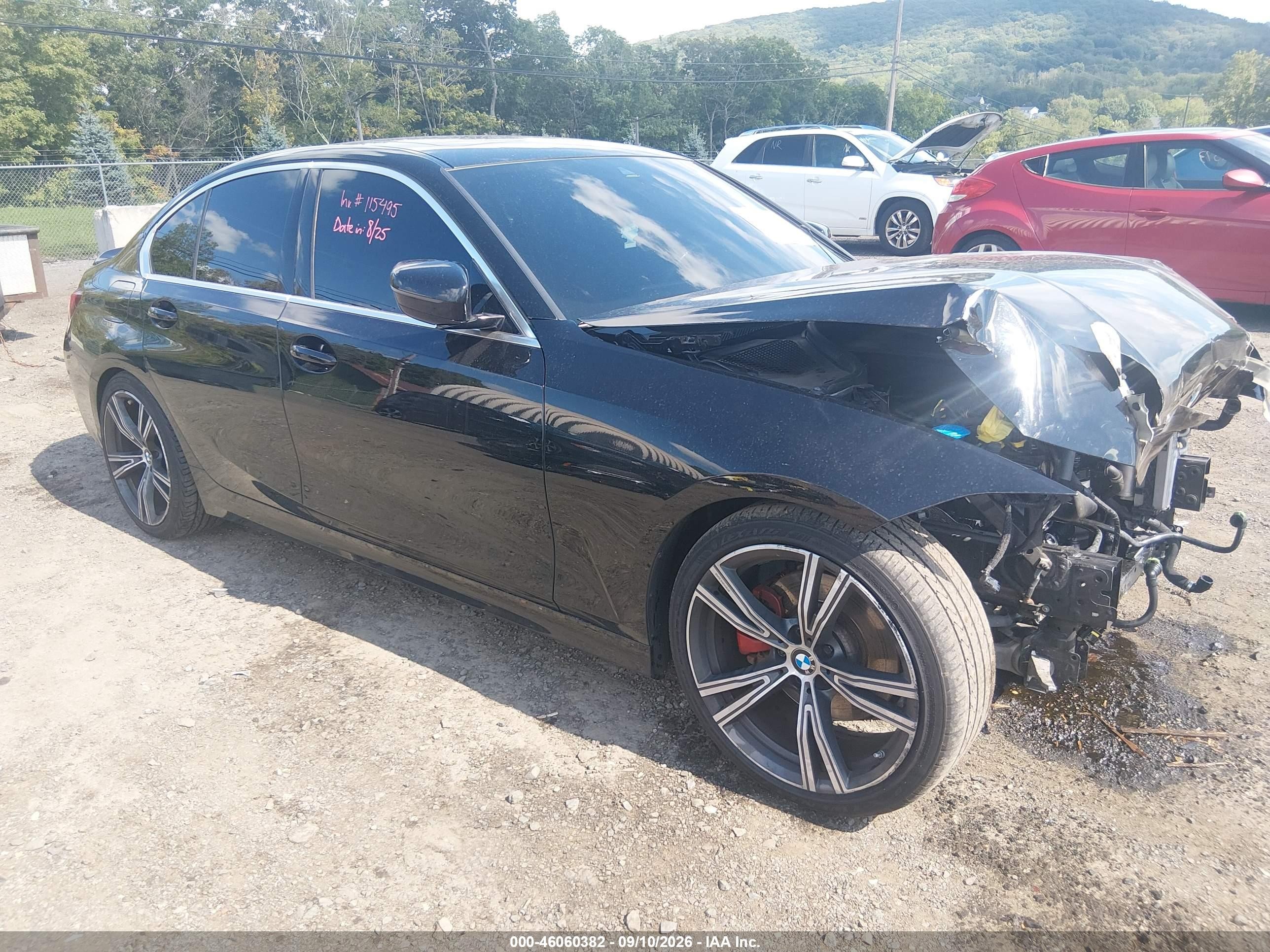 2022 BMW 3 Series VIN 3MW5R1J05N8C45788 — IAAI salvage auction photo