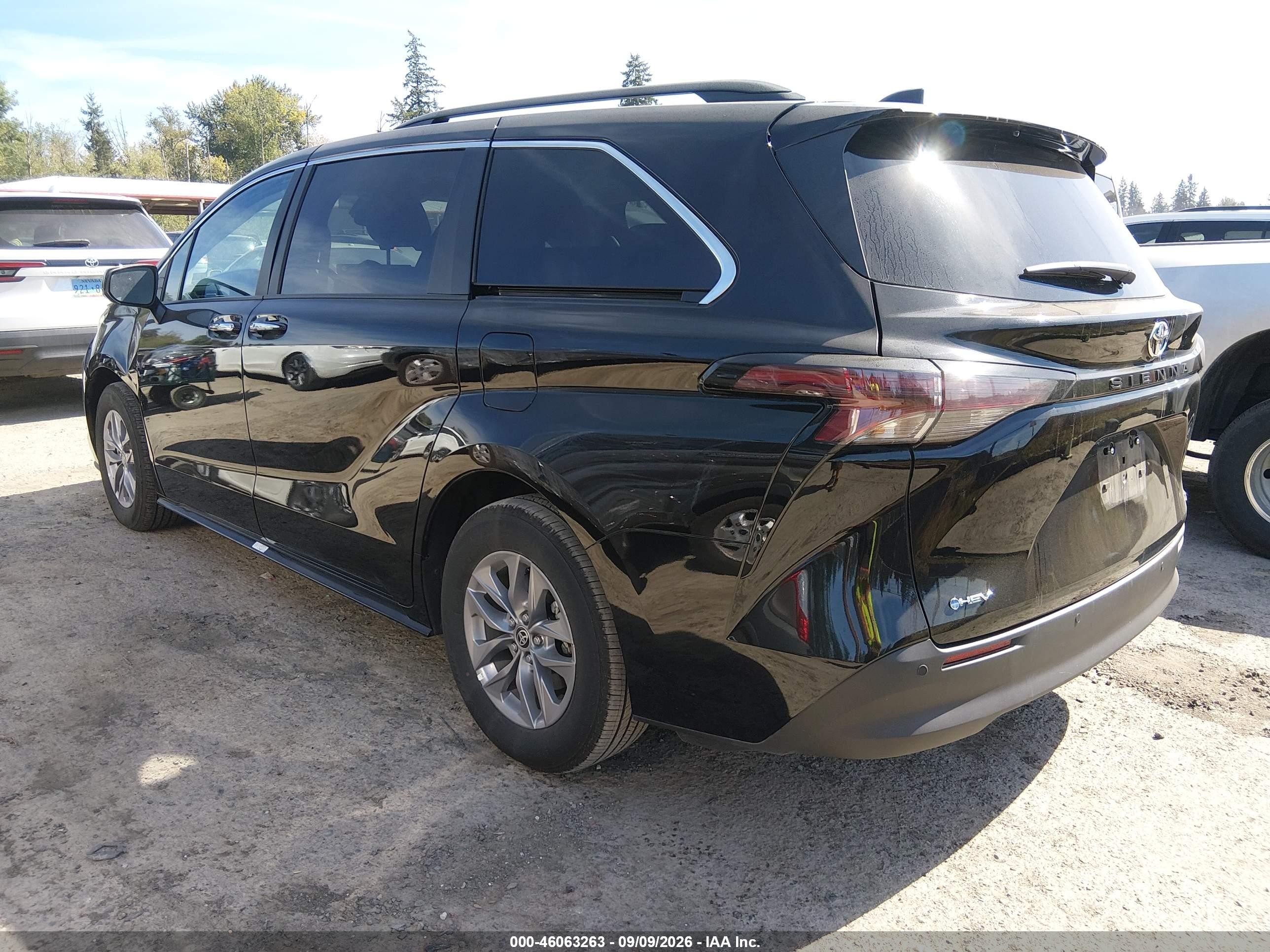 2026 Toyota Sienna VIN 5TDYRKEC6TS324594 IAAI salvage auction — Front End, Enterprise Vehicles Clear Only (Idaho), sold $34,000 on 2026-09-14 (photo 3)