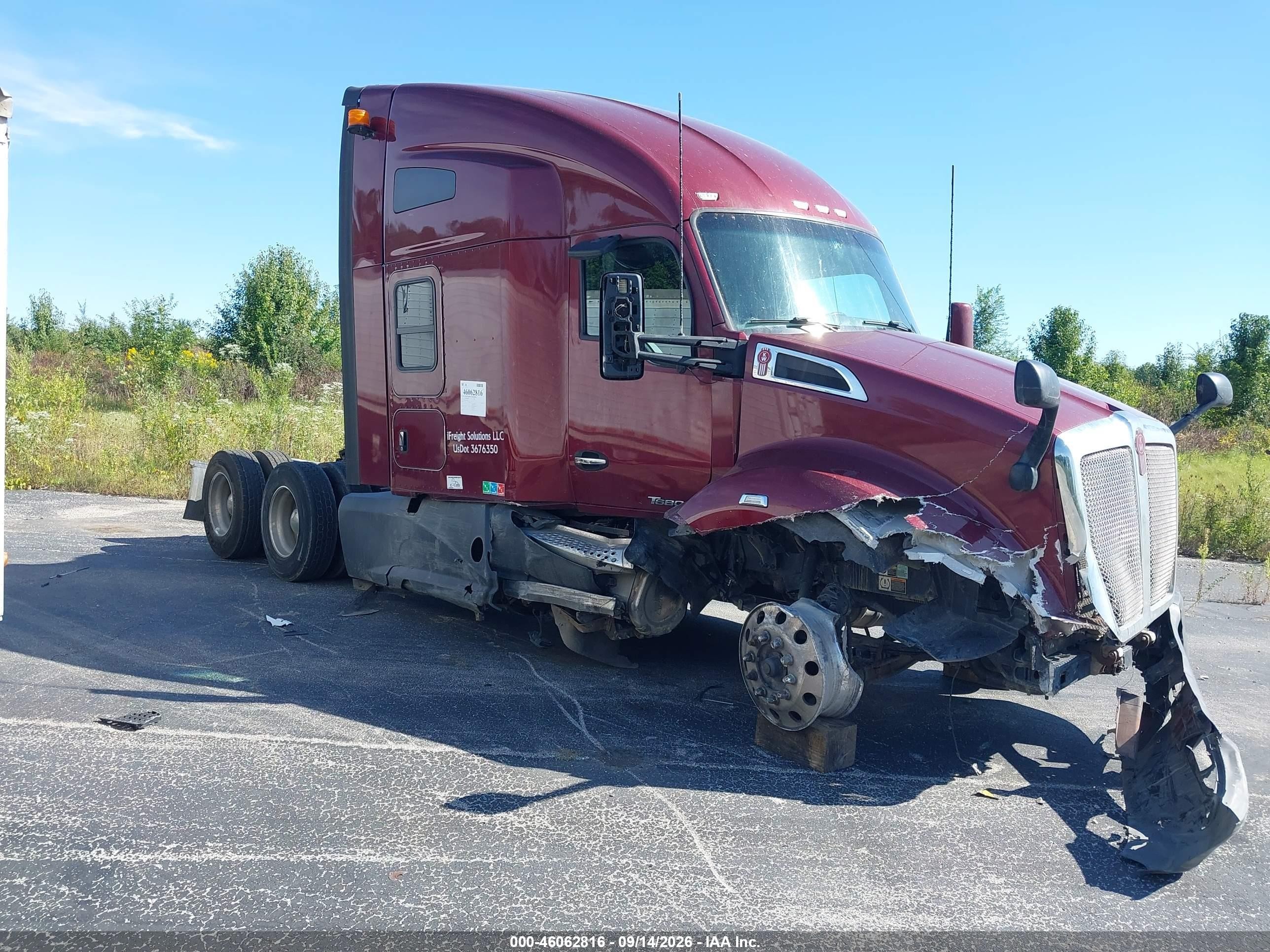 2021 Kenworth T680 VIN 1XKYDP9X1MJ436697 — IAAI salvage auction photo