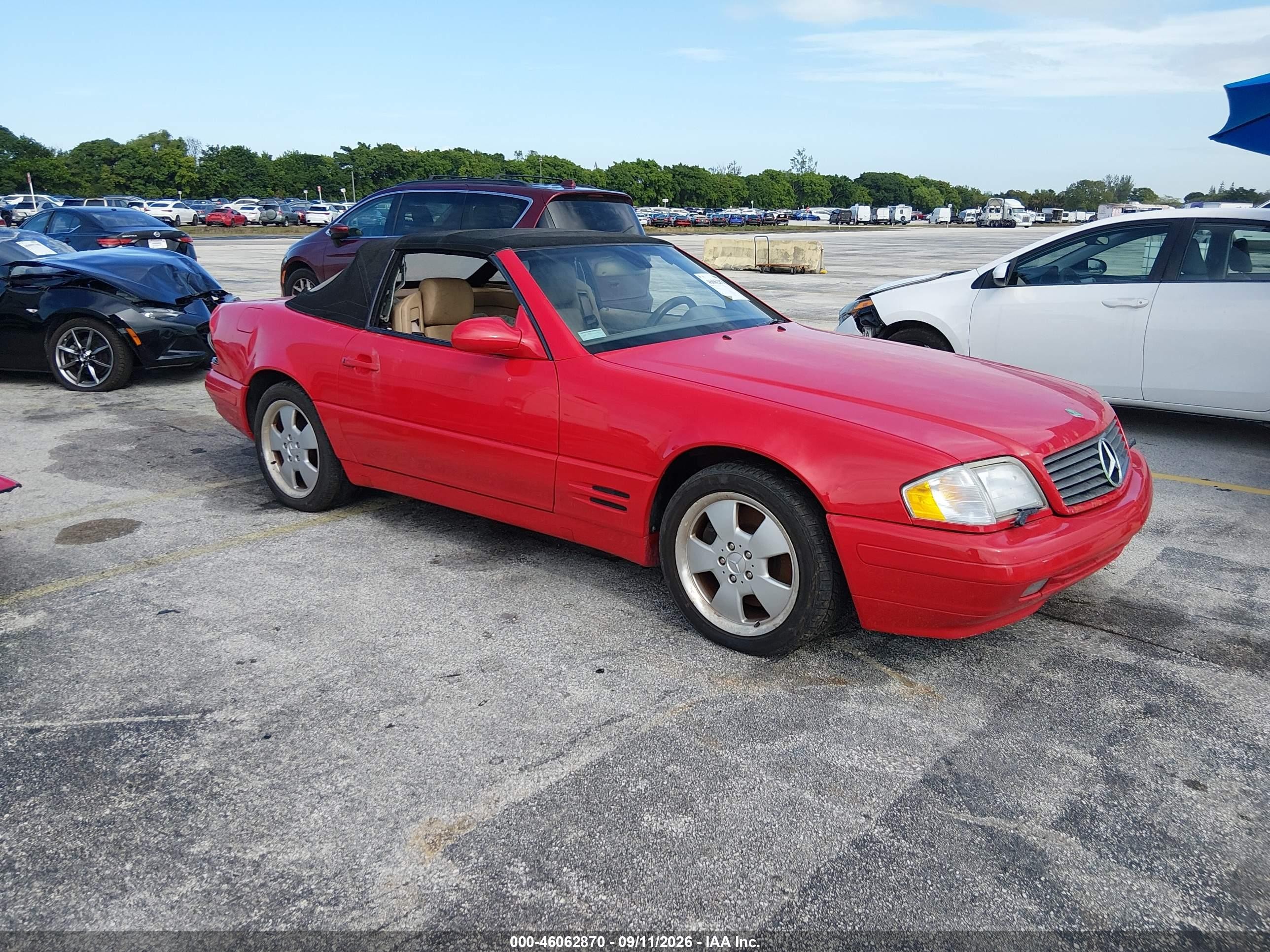 2000 Mercedes-Benz SL-Class VIN WDBFA68F7YF191569 — IAAI salvage auction photo