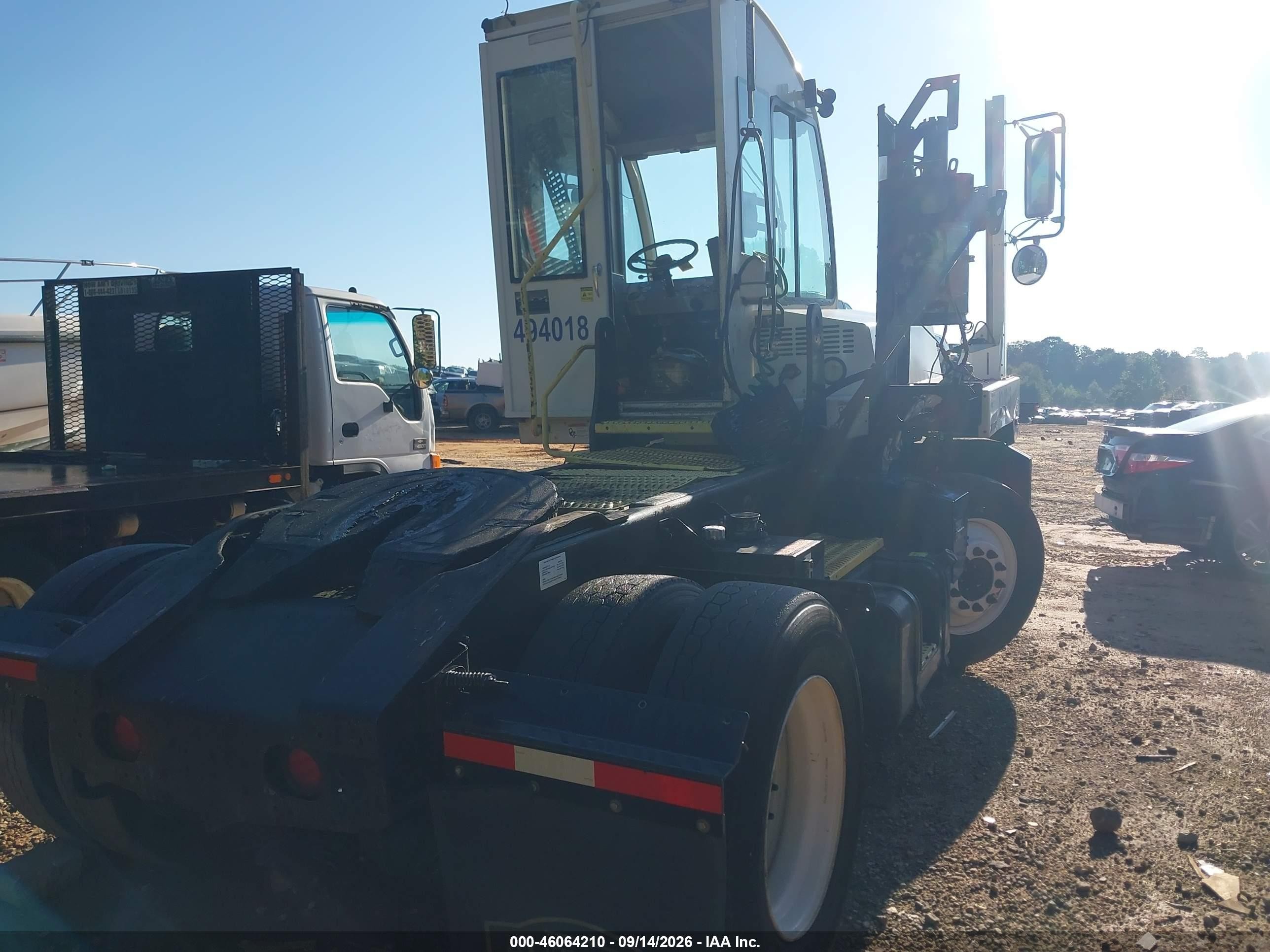 2019 Autocar Llc Xspotter-On VIN 516H4GF27KH228505 IAAI salvage auction — Unknown, Clear (Utah), sold $1,900 on 2026-09-23 (photo 4)