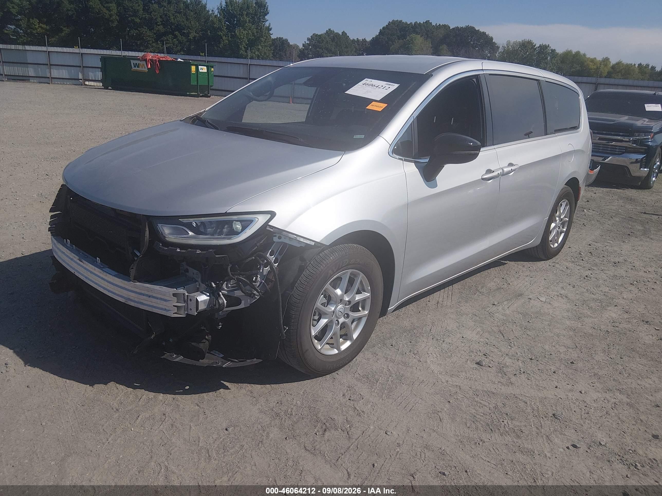 2026 Chrysler Pacifica VIN 2C4RC1BG9TR179499 IAAI salvage auction — Front End, Enterprise Vehicles Clear Only (Florida), sold $15,100 on 2026-09-11 (photo 2)