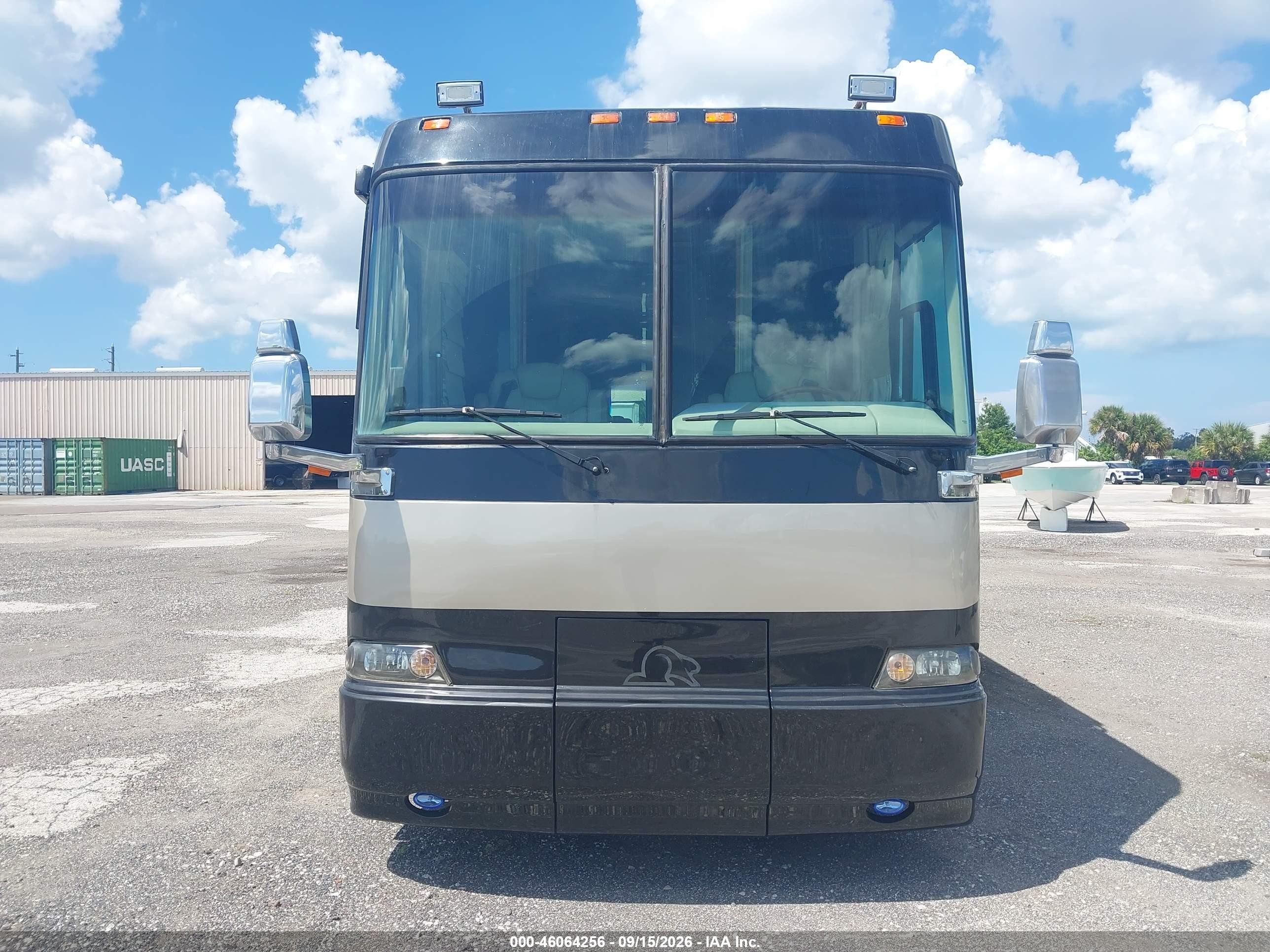 2003 Roadmaster Rail Magnum B-series VIN 1RFC6561233022635 IAAI salvage auction — Unknown, Rebuildable (Florida), sold $7,450 on 2026-09-28 (photo 6)