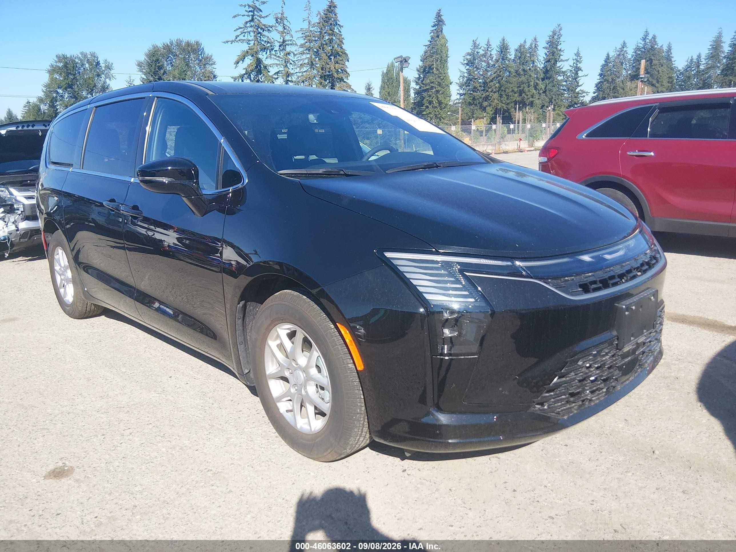 2027 Chrysler Pacifica VIN 2C4RC1BG9VR568680 — IAAI salvage auction photo