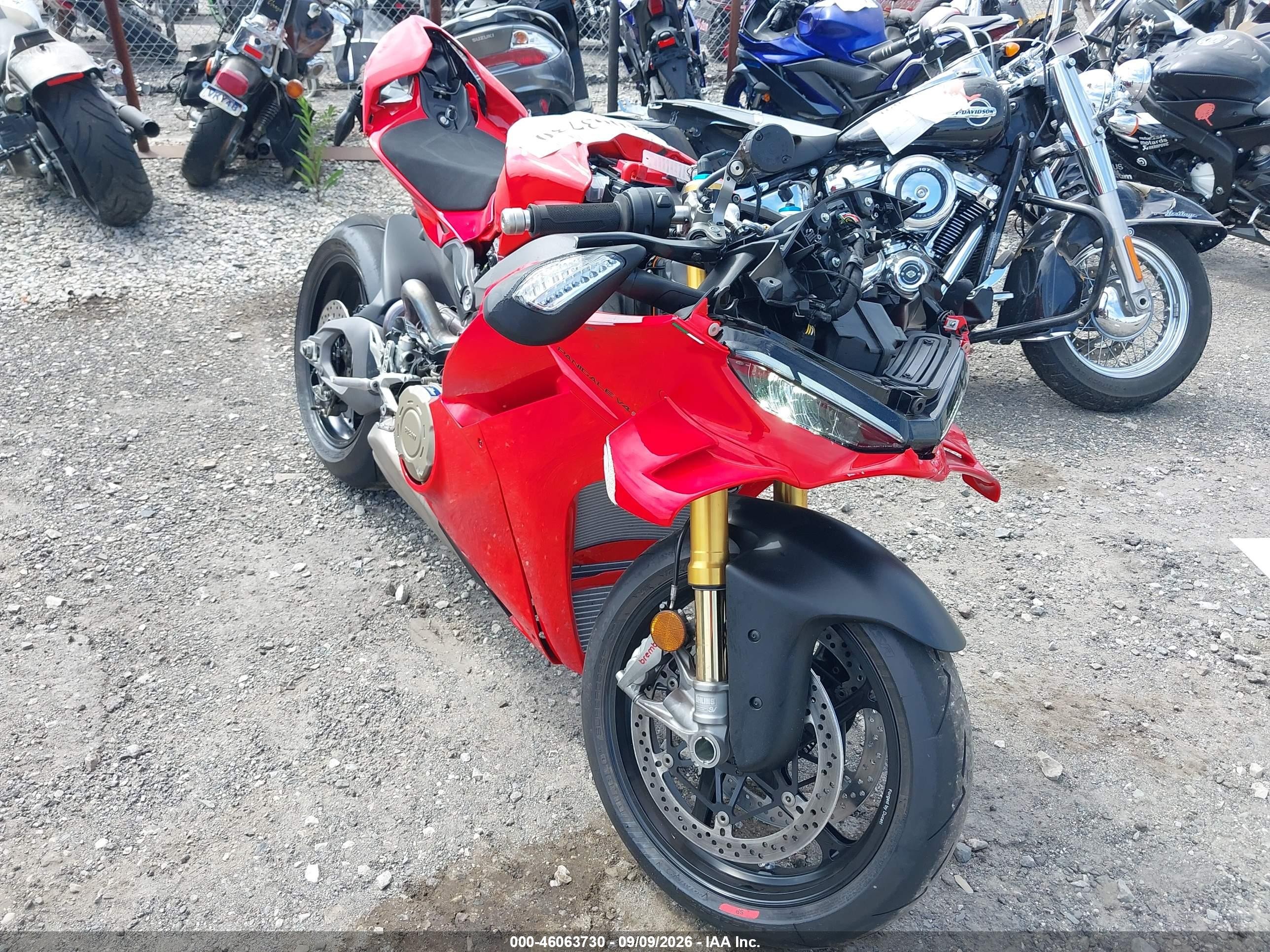 2025 Ducati PANIGALE VIN ZDMDAG6W0SB004113 — IAAI salvage auction photo