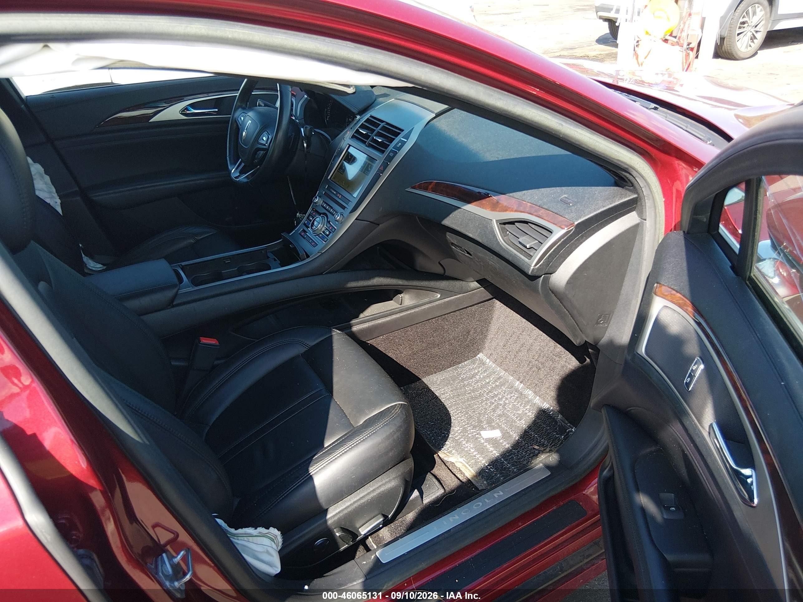 2017 Lincoln Mkz VIN 3LN6L5C9XHR623741 IAAI salvage auction — Side, Salvage (North Carolina), sold $3,050 on 2026-10-02 (photo 5)
