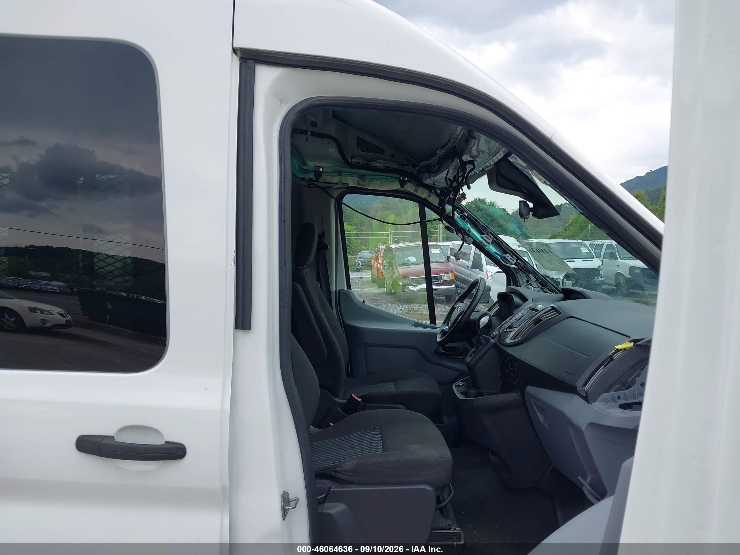 2017 Ford Transit-350 VIN 1FBZX2CM3HKA76491 IAAI salvage auction — Top/Roof, Salvage (Pennsylvania), sold $8,600 on 2026-09-25 (photo 5)