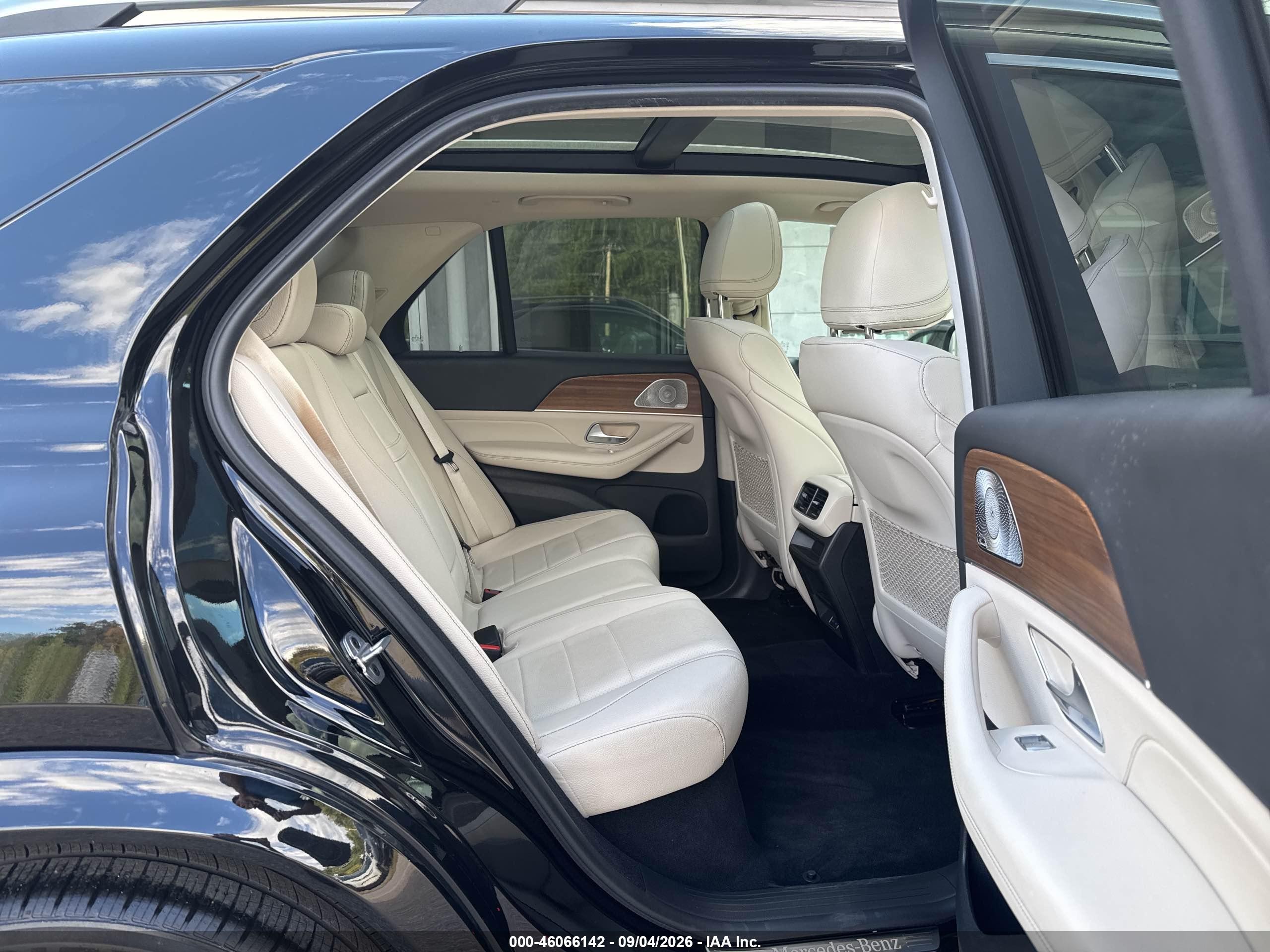 2024 Mercedes-benz Gle class VIN 4JGFB4FB8RB018862 IAAI salvage auction — Normal Wear, Clear (South Carolina), sold $30,200 on 2026-09-09 (photo 8)