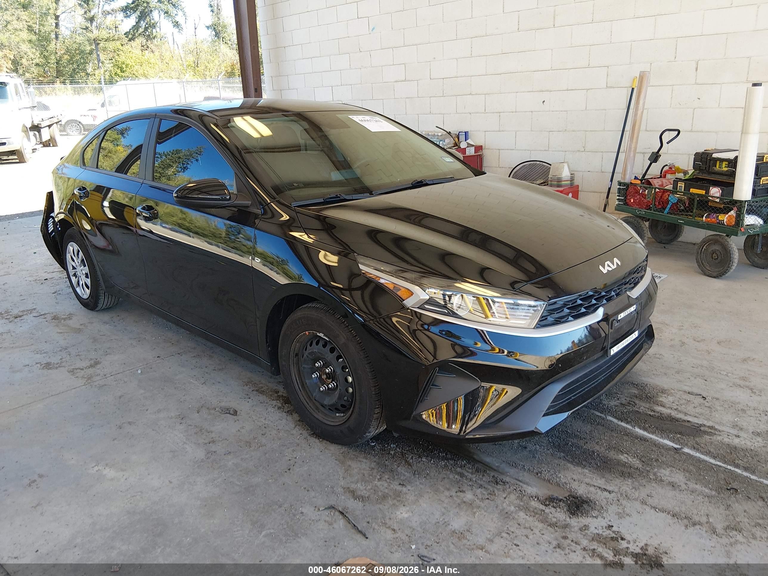 2024 Kia Forte VIN 3KPF24AD8RE814320 IAAI salvage auction — Rear End, Bill Of Sale (Washington), sold $4,350 on 2026-09-18 (photo 1)