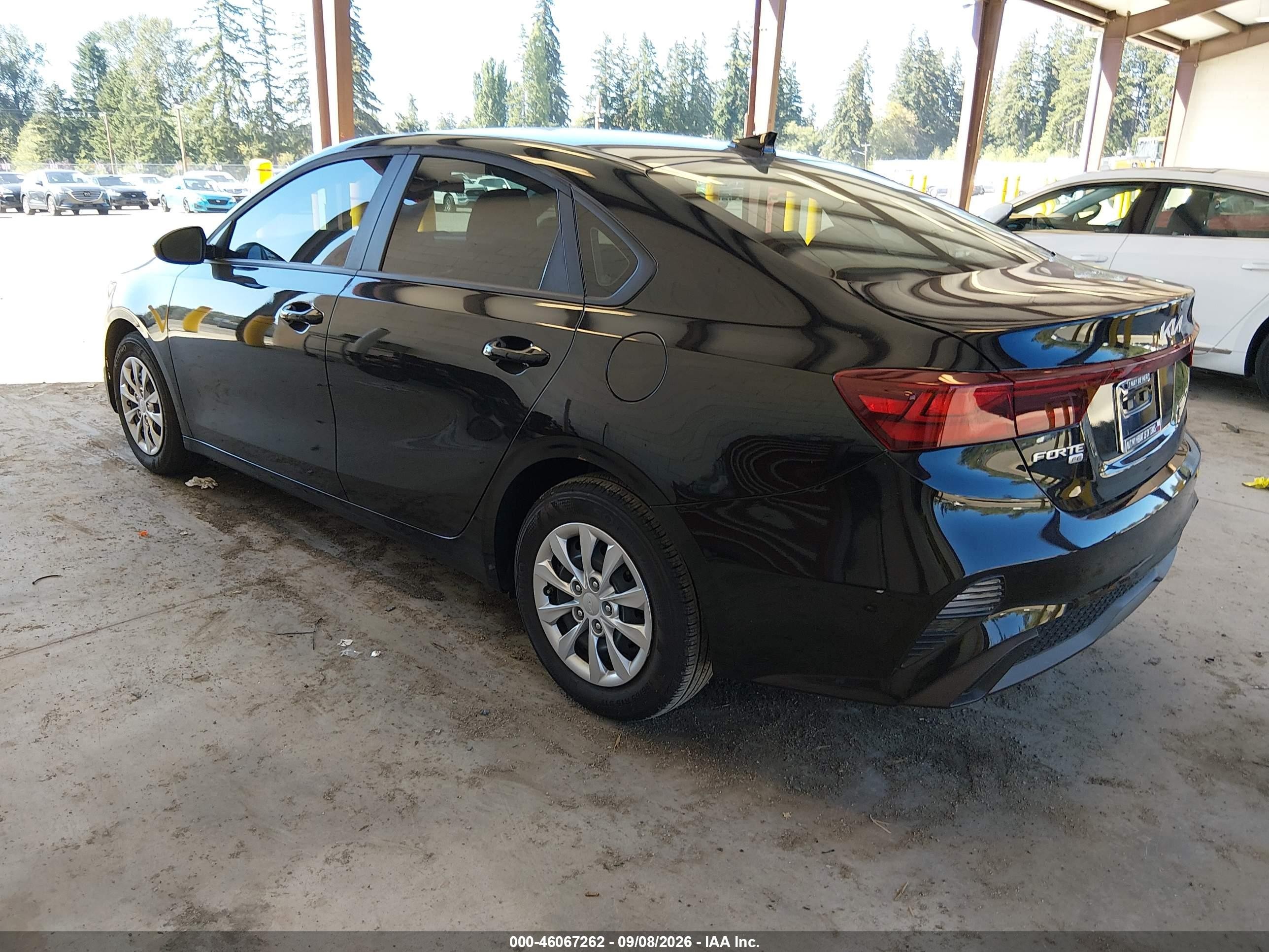 2024 Kia Forte VIN 3KPF24AD8RE814320 IAAI salvage auction — Rear End, Bill Of Sale (Washington), sold $4,350 on 2026-09-18 (photo 3)