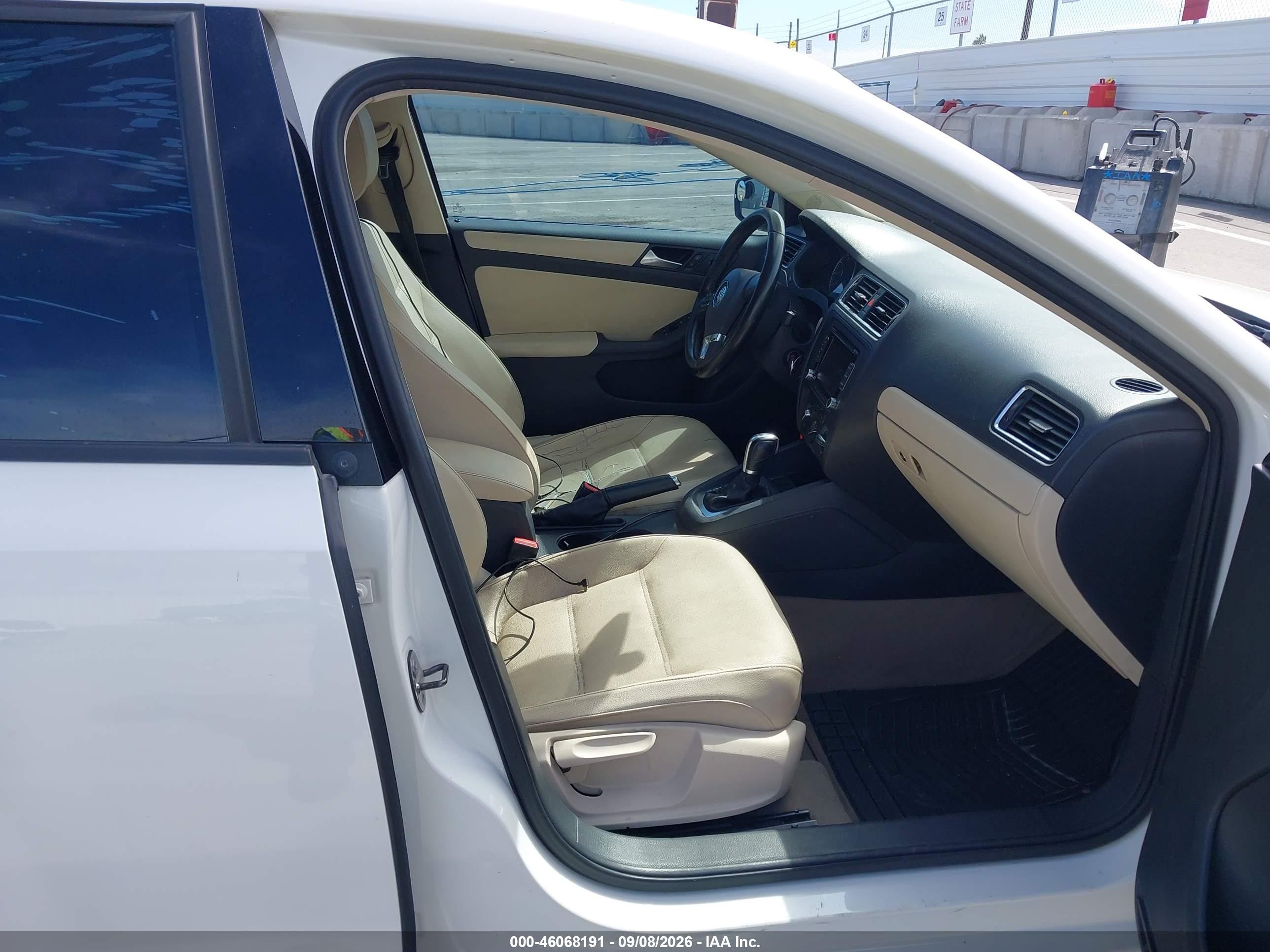 2012 Volkswagen Jetta VIN 3VWDP7AJXCM412793 IAAI salvage auction — Side, Salvage (California), sold $900 on 2026-09-25 (photo 5)