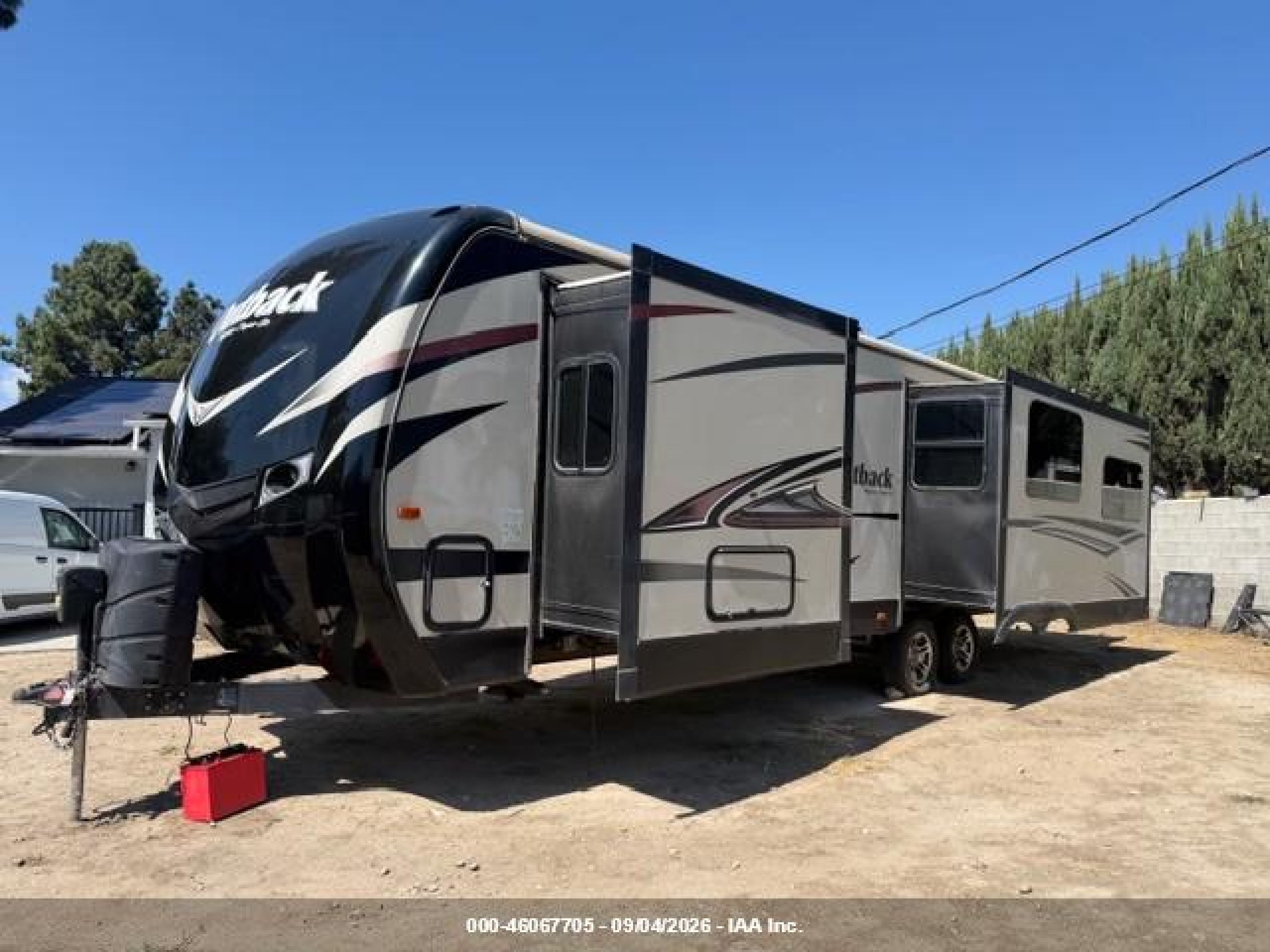 2015 Keystone Outback VIN 4YDT27726FB453461 IAAI salvage auction — Normal Wear, Clear (California), sold $9,000 on 2026-09-22 (photo 2)