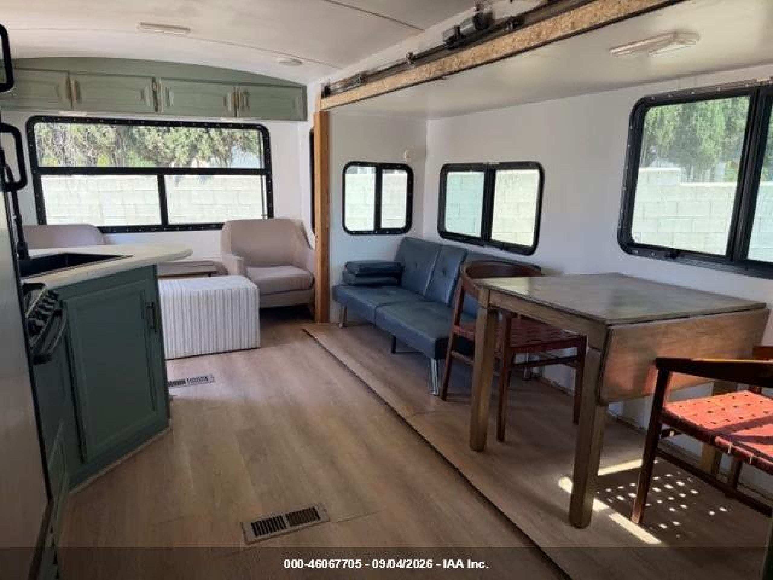 2015 Keystone Outback VIN 4YDT27726FB453461 IAAI salvage auction — Normal Wear, Clear (California), sold $9,000 on 2026-09-22 (photo 8)