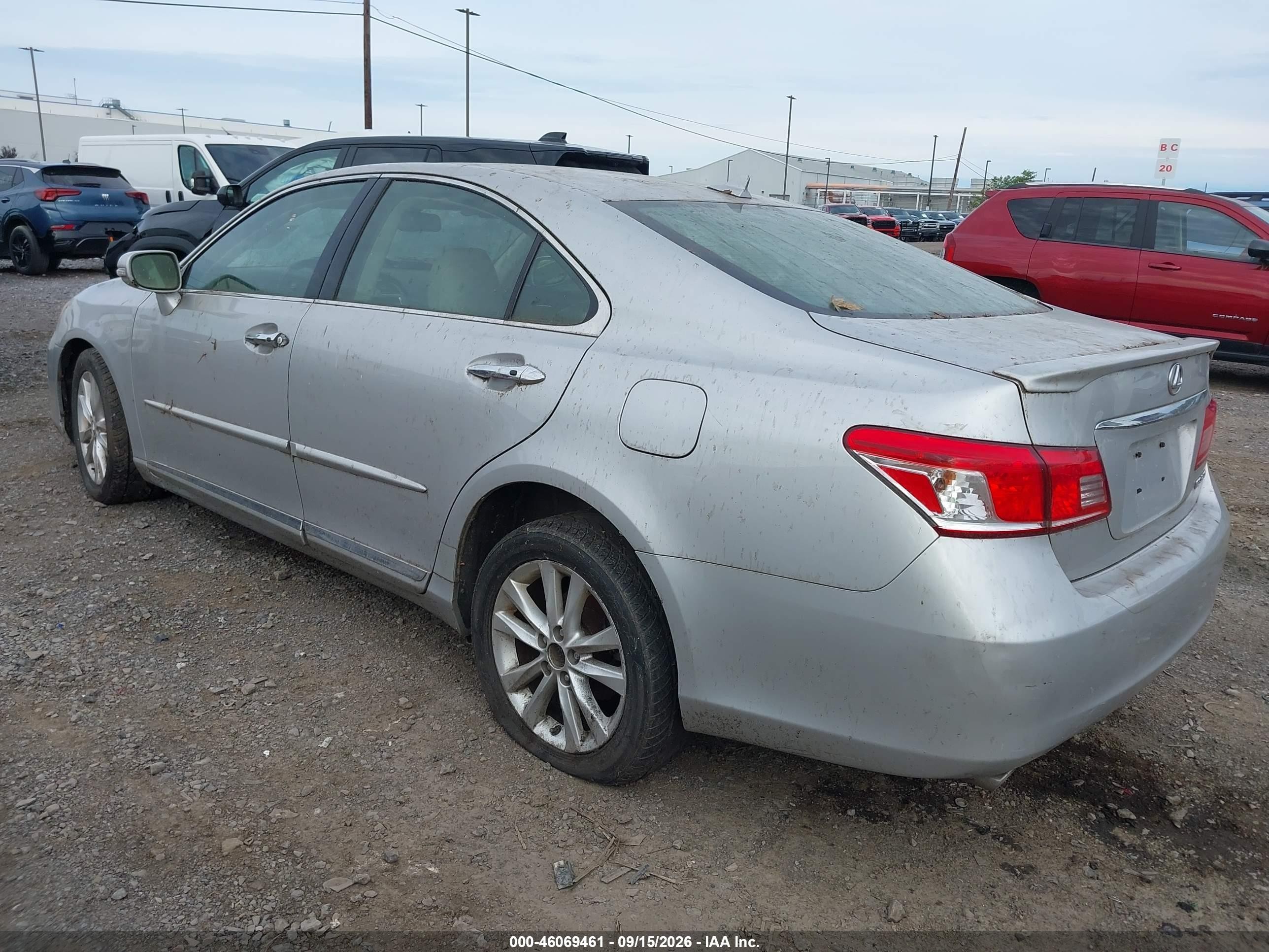 2011 Lexus Es 350 VIN JTHBK1EG4B2435057 IAAI salvage auction — Normal Wear, Clear (New York), sold $925 on 2026-10-08 (photo 3)