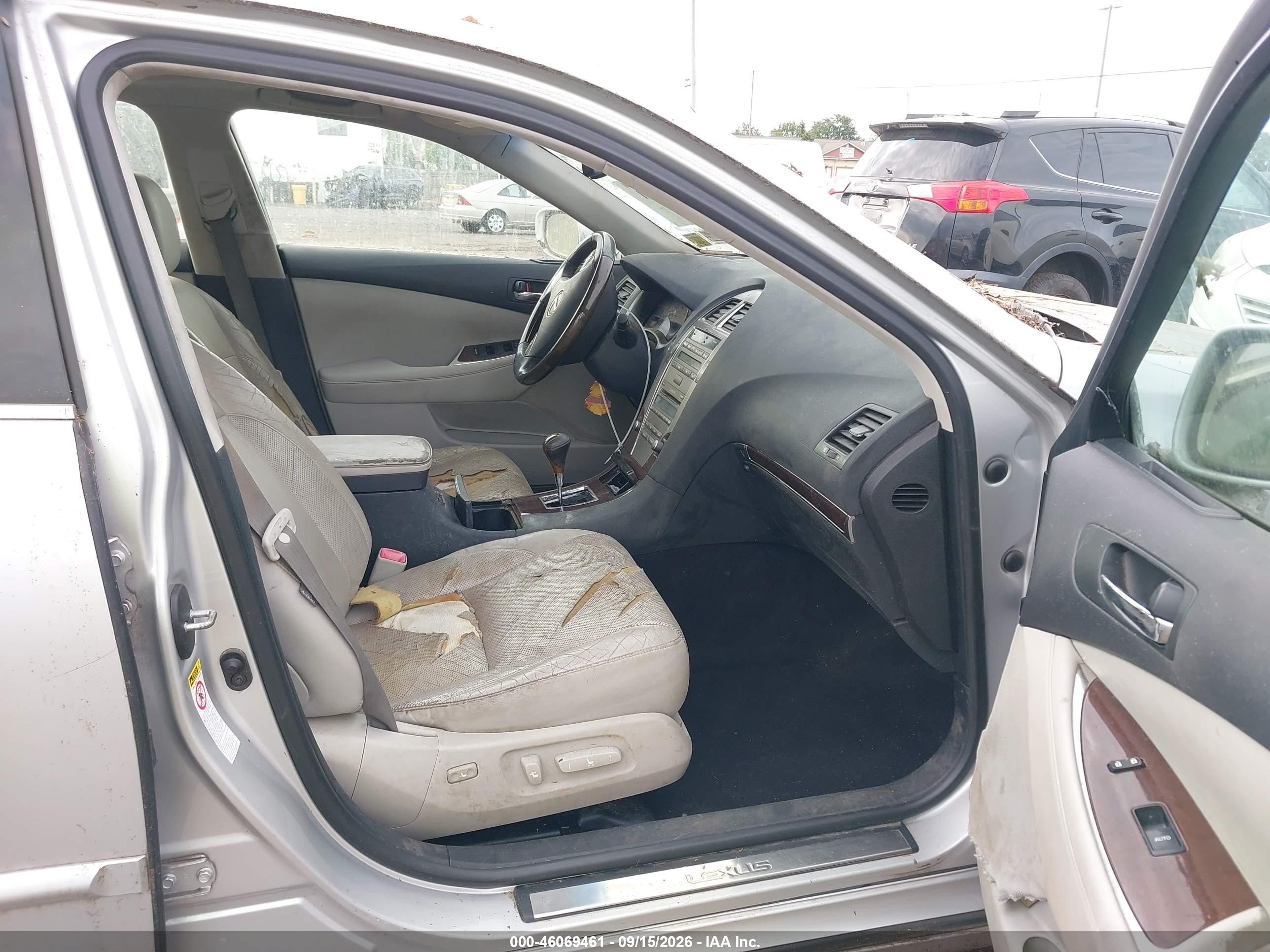 2011 Lexus Es 350 VIN JTHBK1EG4B2435057 IAAI salvage auction — Normal Wear, Clear (New York), sold $925 on 2026-10-08 (photo 5)