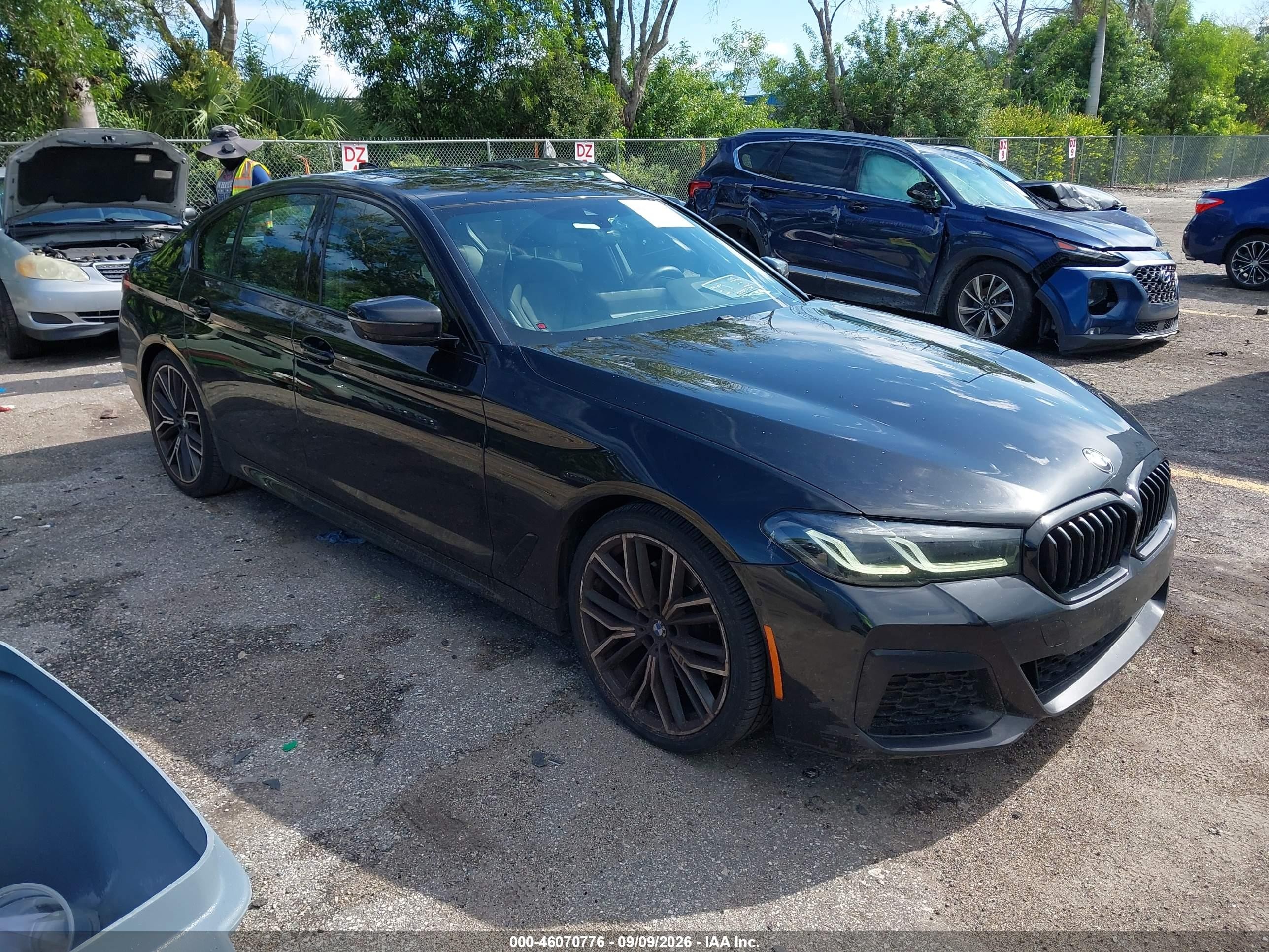 2021 BMW 5 Series VIN WBA53BH02MWW89553 — IAAI salvage auction photo