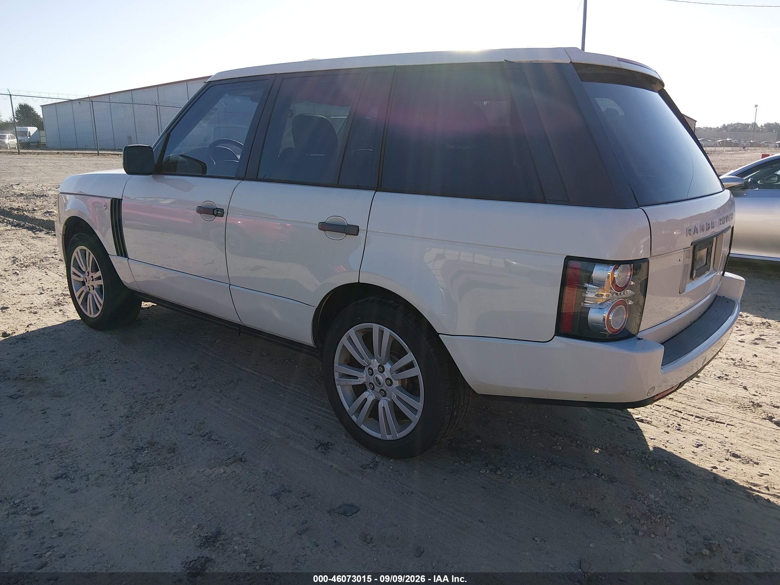 2010 Land Rover Range Rover VIN SALMF1D4XAA311135 IAAI salvage auction — Unknown, Clear (Tennessee), sold $700 on 2026-09-14 (photo 3)