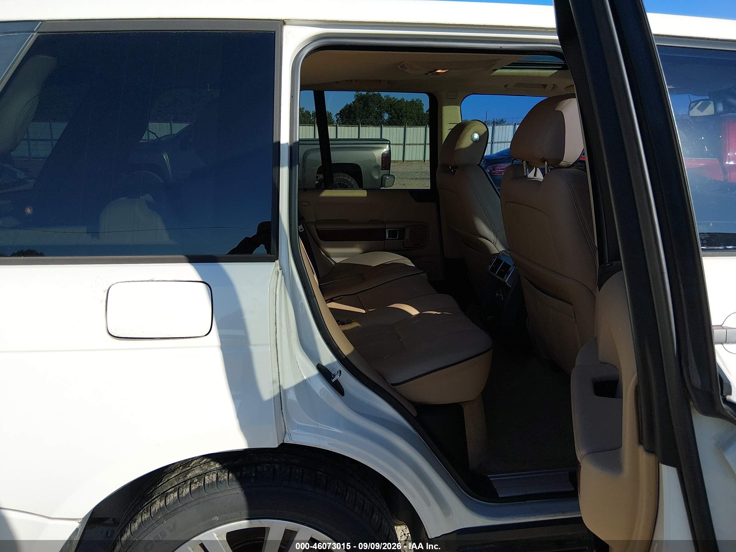 2010 Land Rover Range Rover VIN SALMF1D4XAA311135 IAAI salvage auction — Unknown, Clear (Tennessee), sold $700 on 2026-09-14 (photo 8)