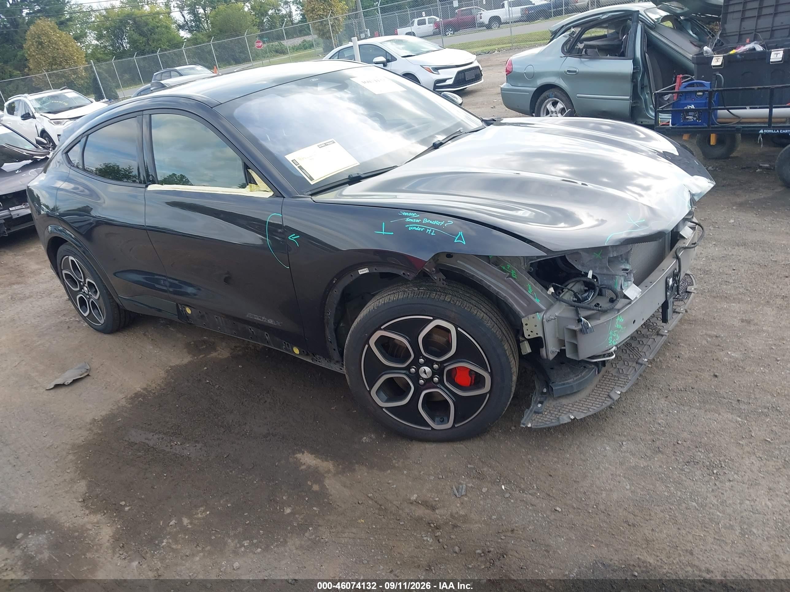 2022 Ford Mustang Mach-E VIN 3FMTK4SE5NMA12927 — IAAI salvage auction photo