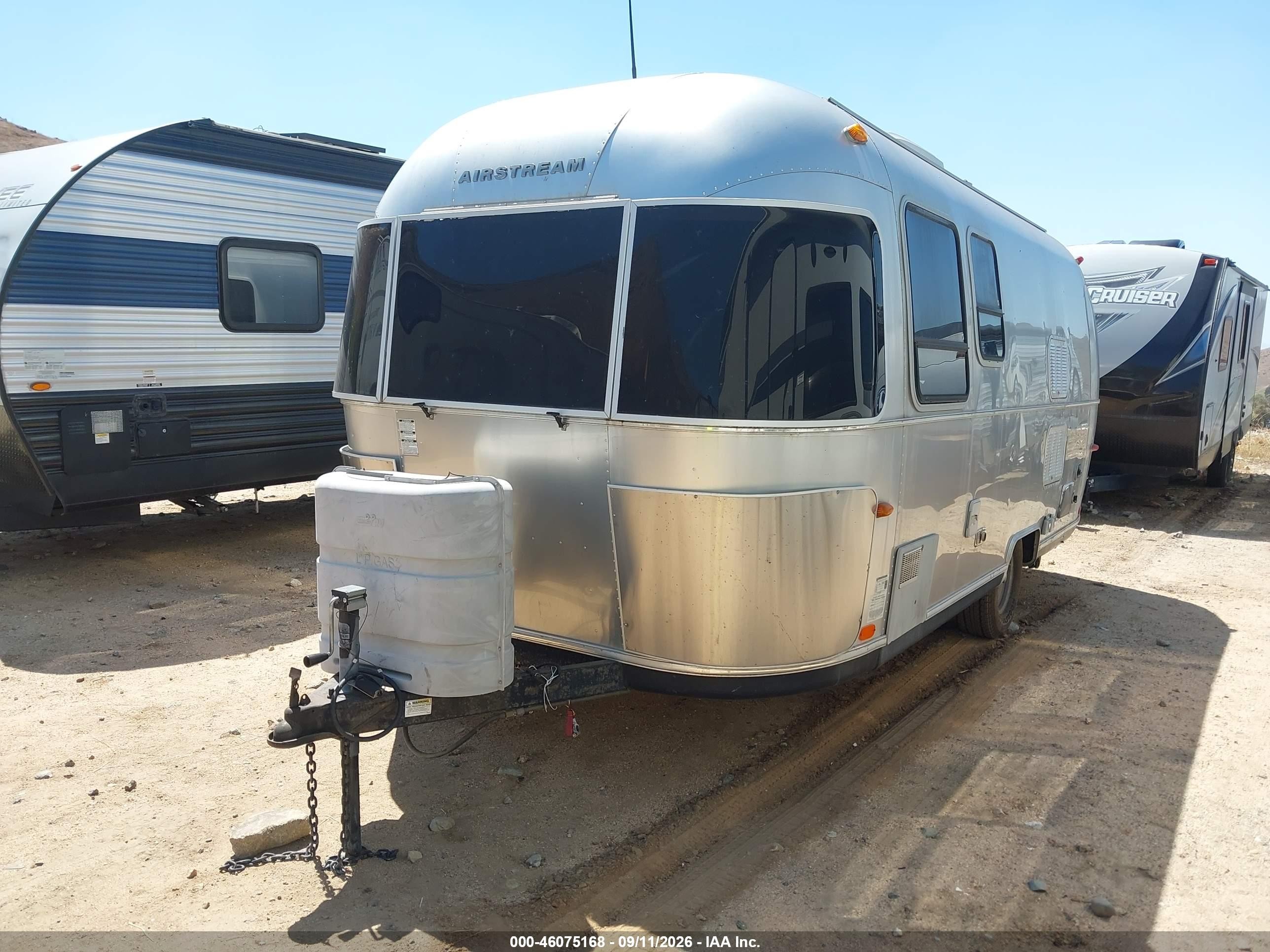 2012 Airstream Sport VIN 1STVRTF12CJ525977 IAAI salvage auction — Rear End, Salvage (California), sold $6,000 on 2026-09-28 (photo 2)